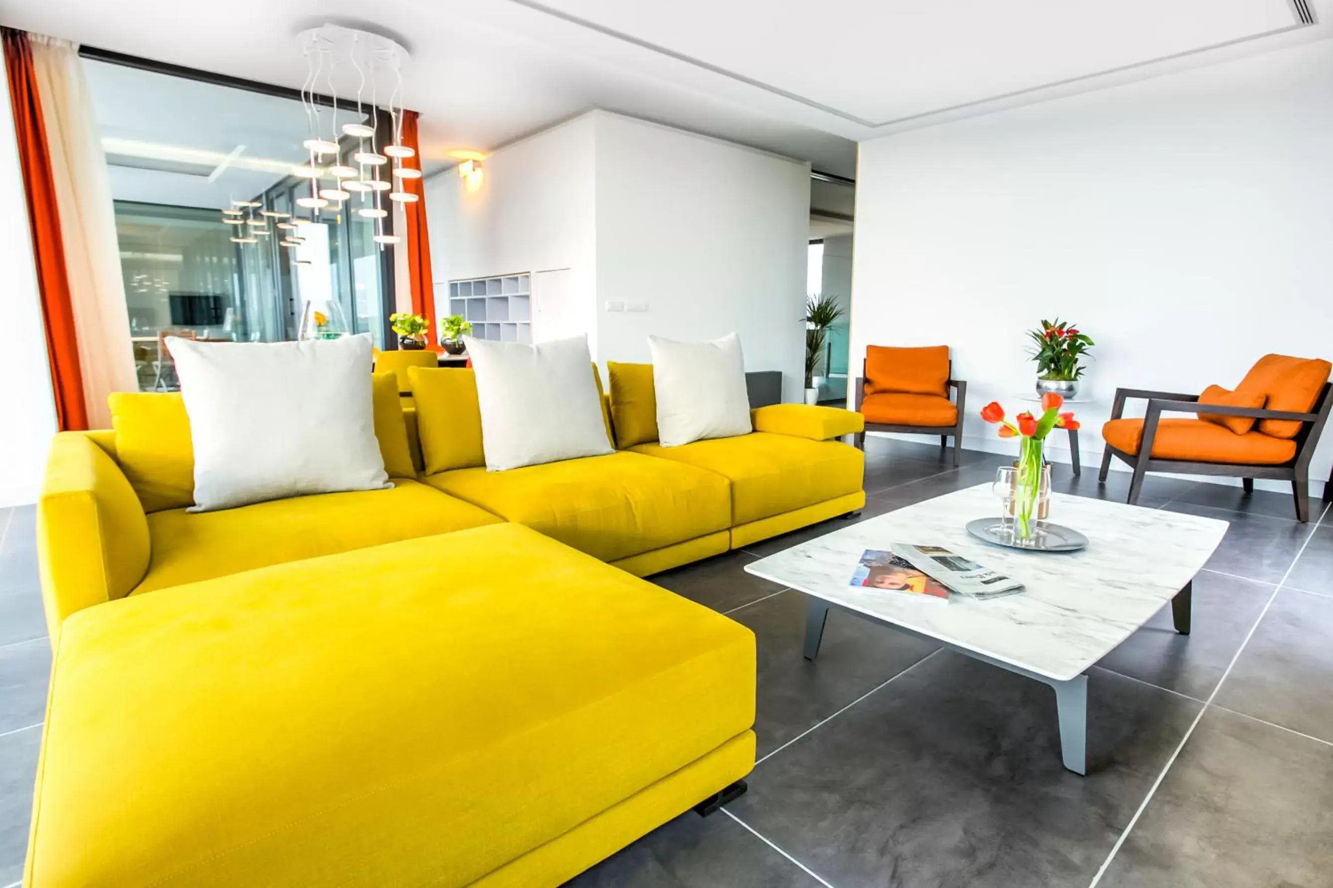 Seating Area in Cosmo Apartments Sants