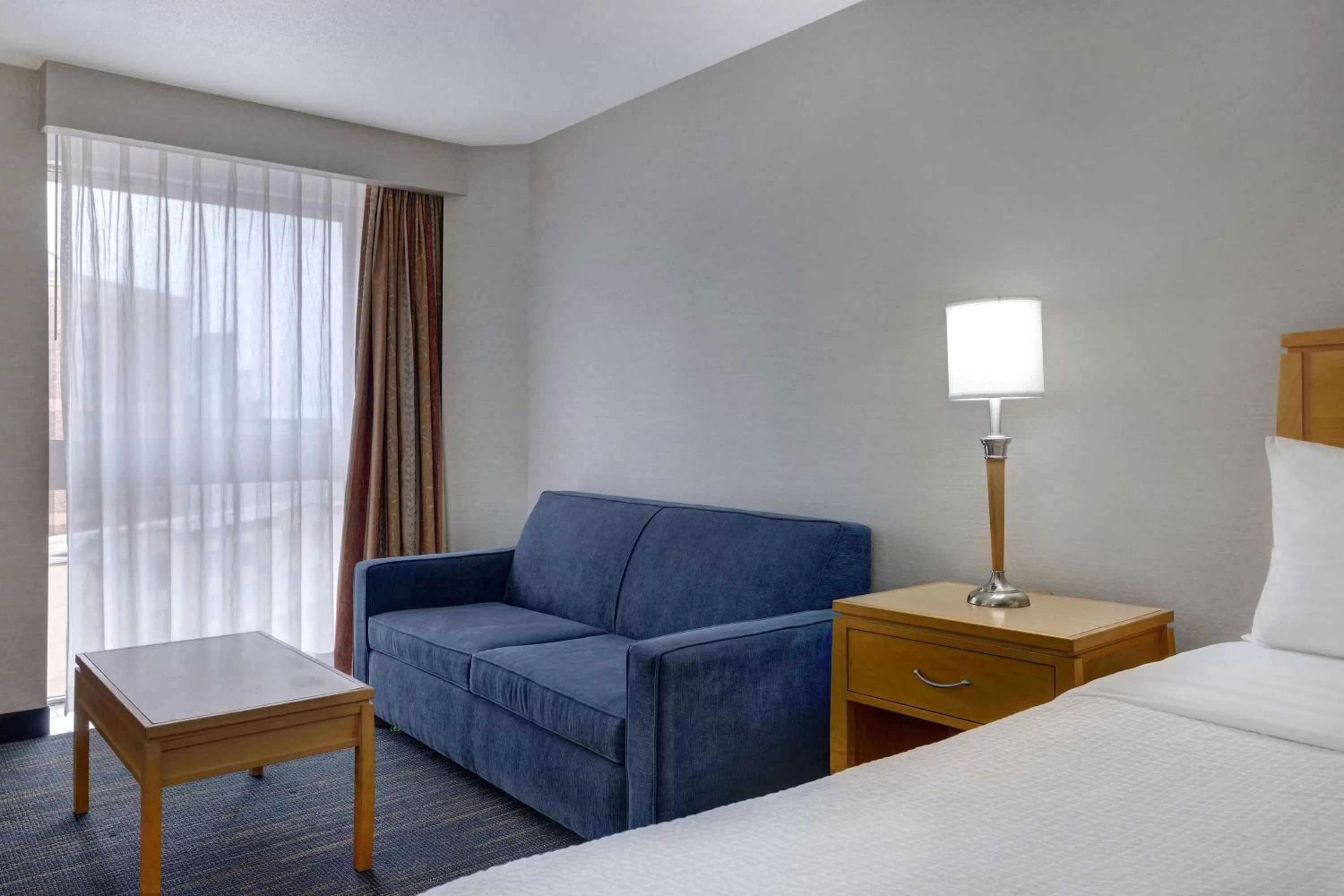 Photo of the whole room, Bed in Days Inn by Wyndham Niagara Falls Near The Falls