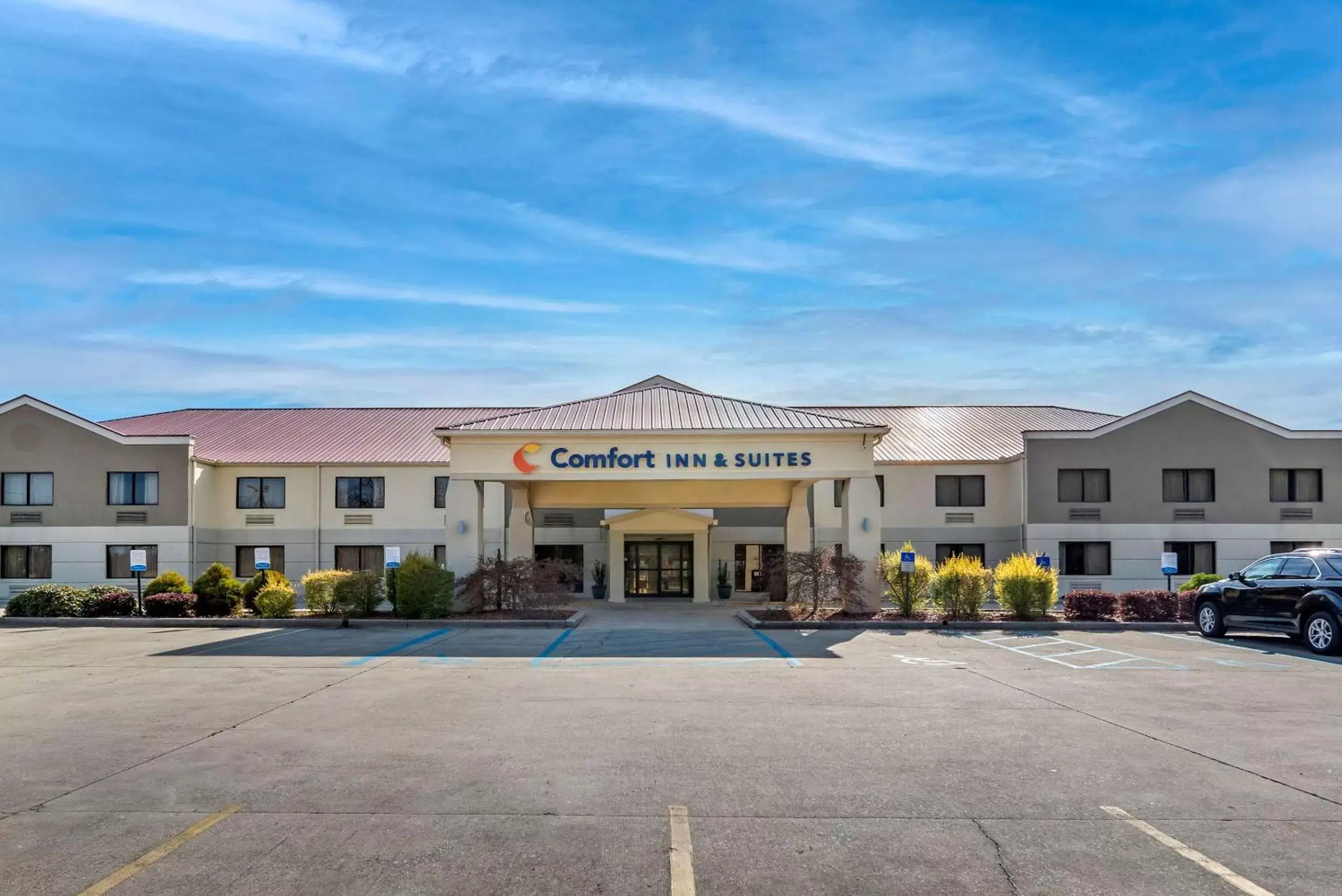 Property building in Comfort Inn & Suites Leeds I-20 Property building in Comfort Inn & Suites Leeds I-20