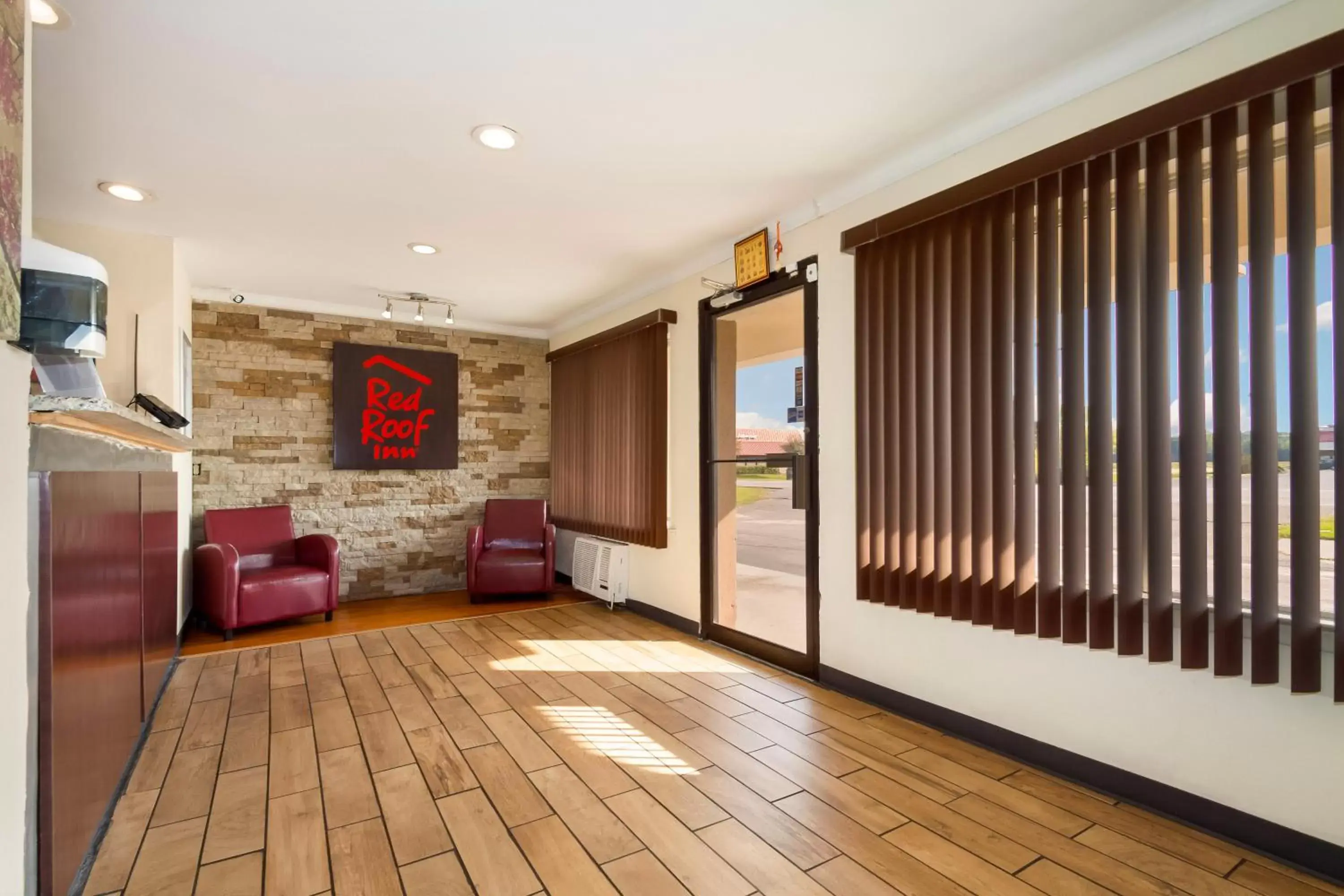 Lobby or reception in Red Roof Inn Santee
