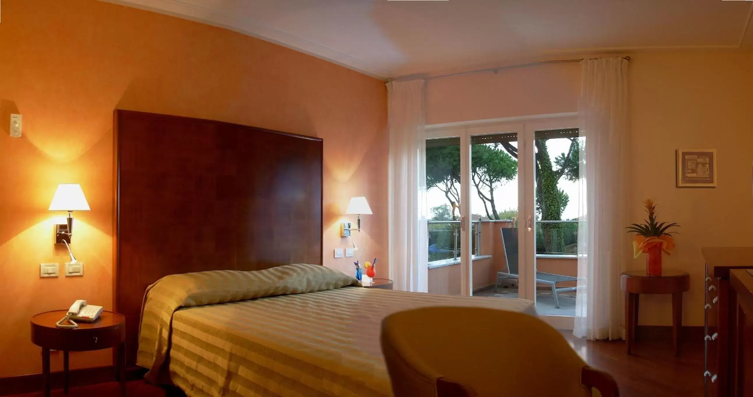 Balcony/Terrace, Bed in Versilia Palace Hotel