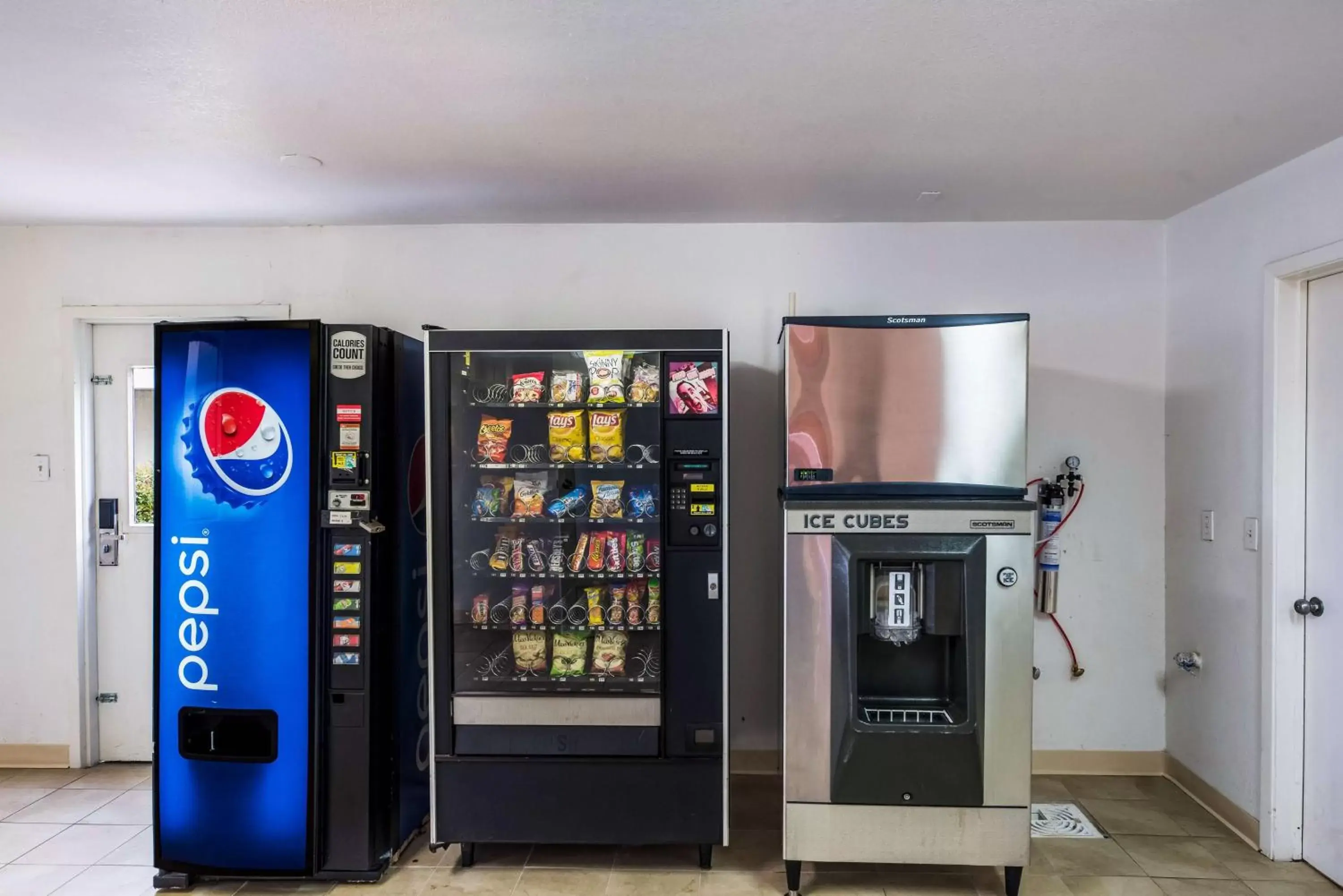 vending machine in Motel 6-Irving, TX - Irving DFW Airport East