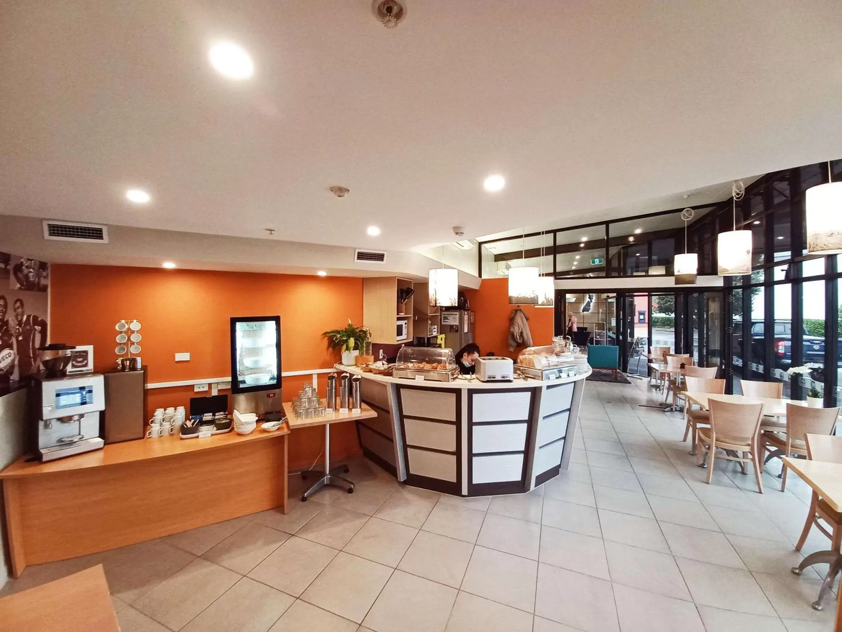 Breakfast, Restaurant/Places to Eat in Quality Hotel Lincoln Green