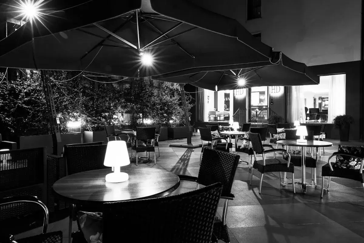 Balcony/Terrace, Restaurant/Places to Eat in Hotel Doriguzzi