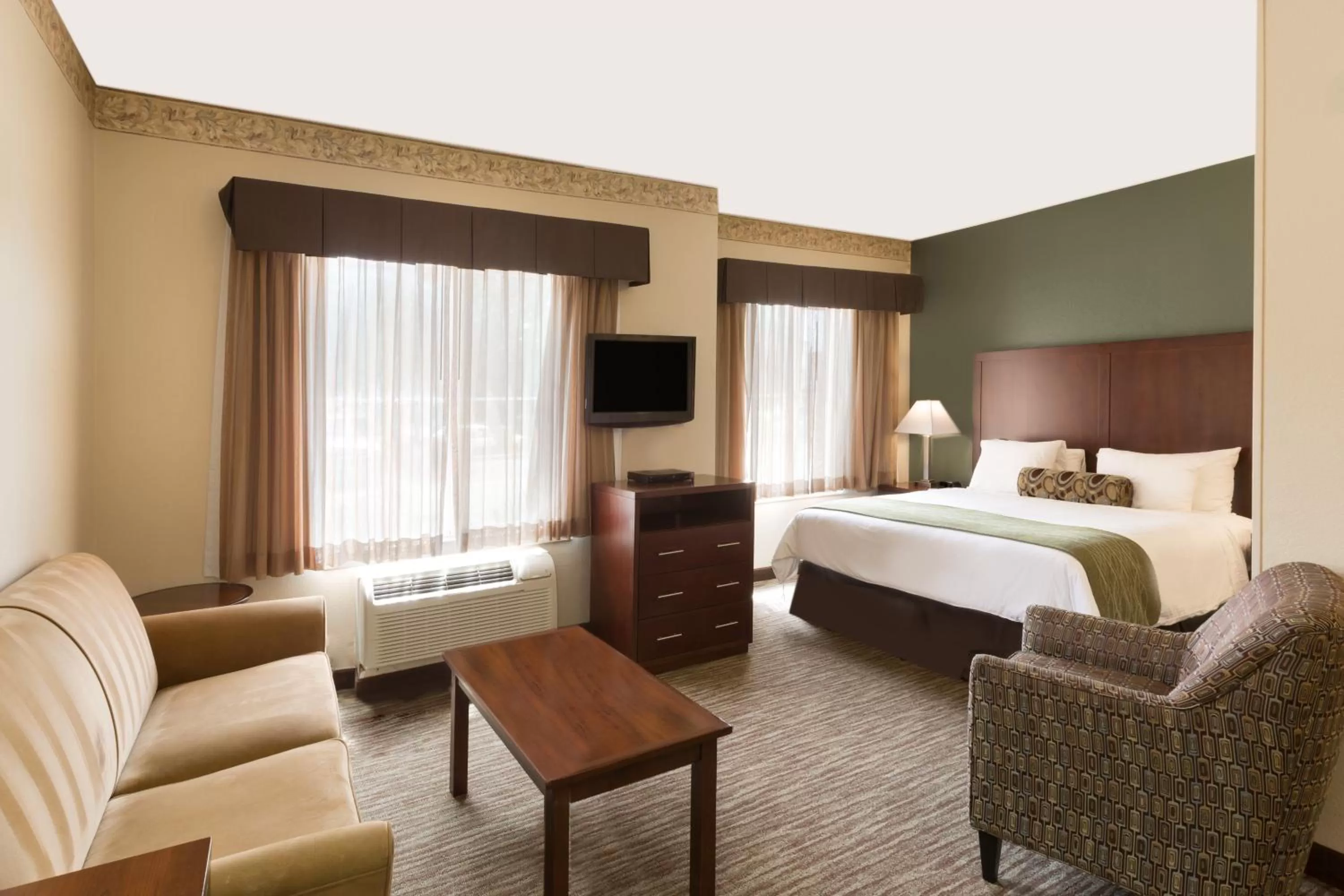 Photo of the whole room, Bed in Hawthorn Suites by Wyndham Rancho Cordova/Folsom