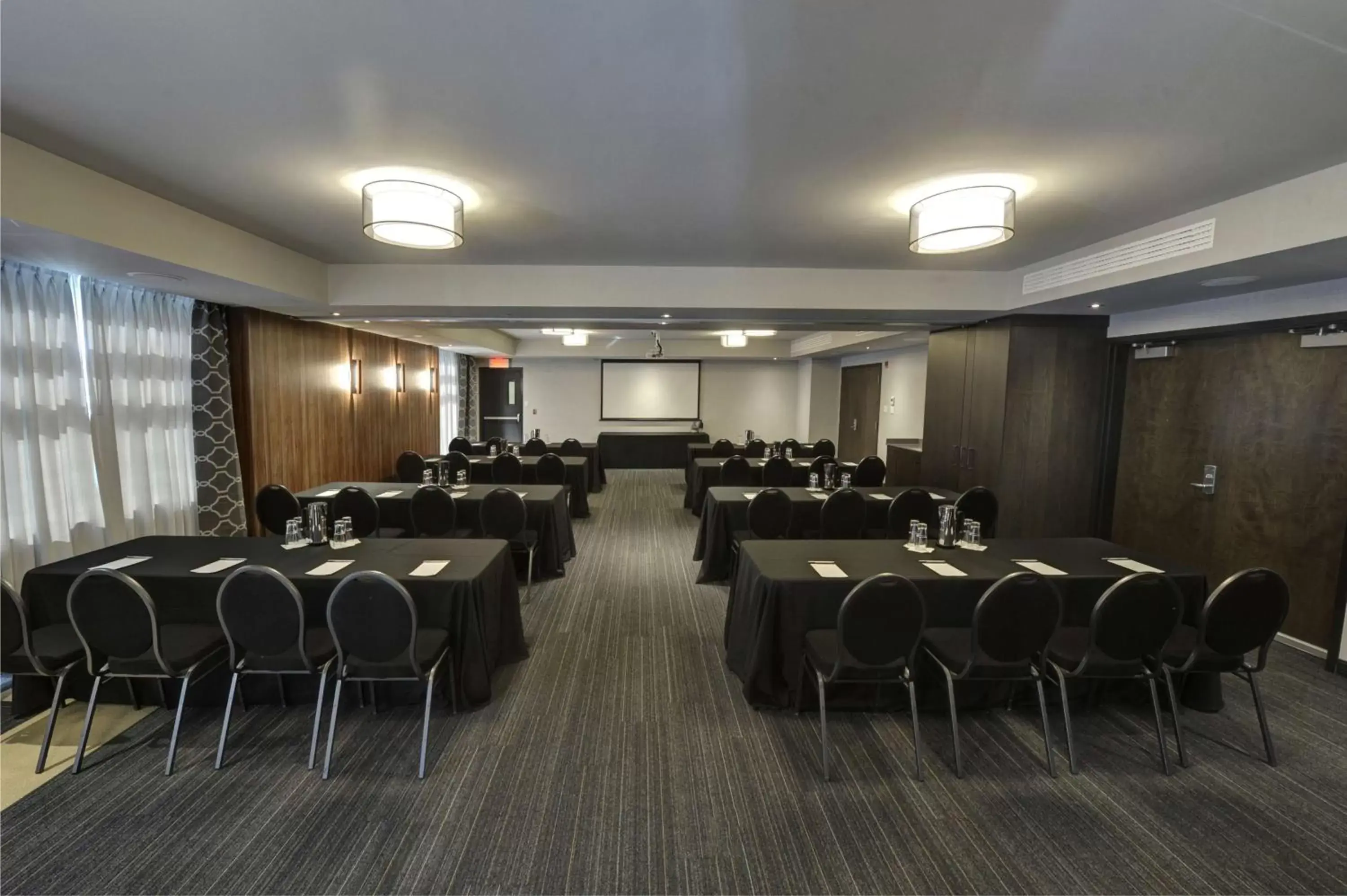 Meeting/conference room in Hampton Inn & Suites By Hilton Quebec City /Saint-Romuald