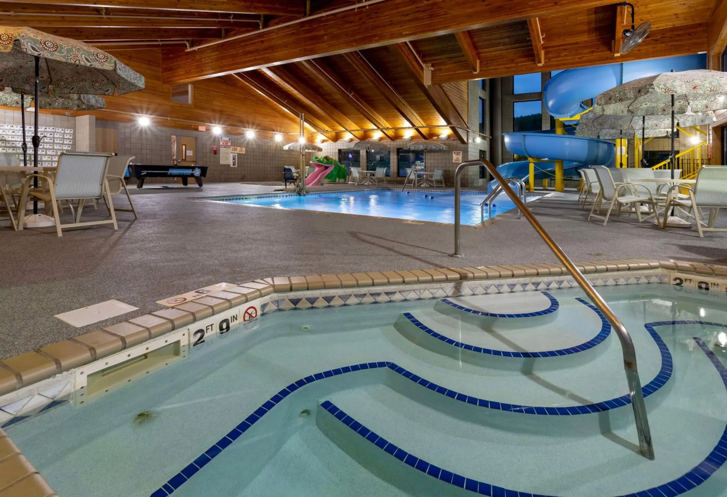 Pool view, Swimming Pool in Black Beach Inn by GrandStay