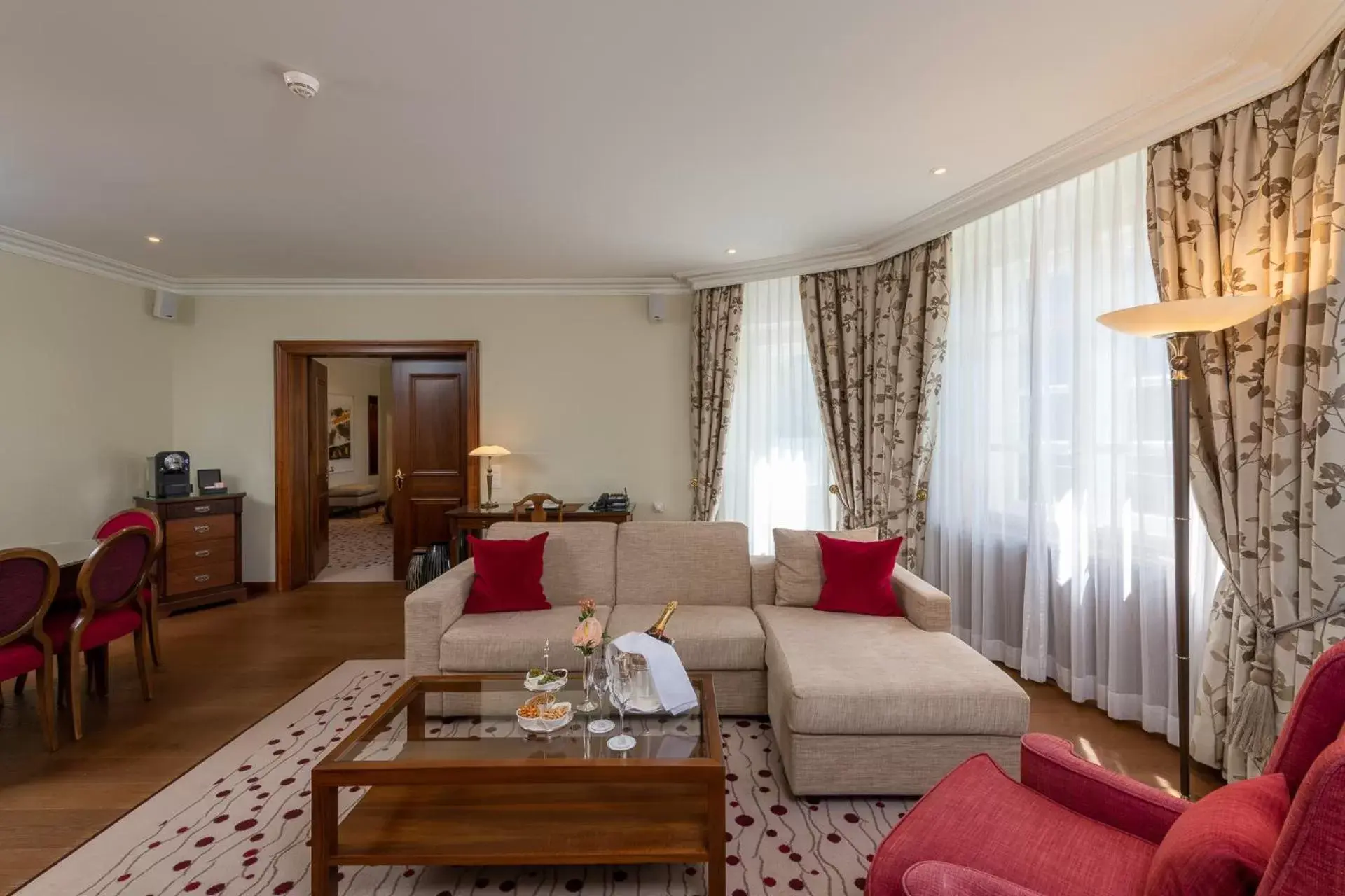 Living room, Seating Area in Suvretta House