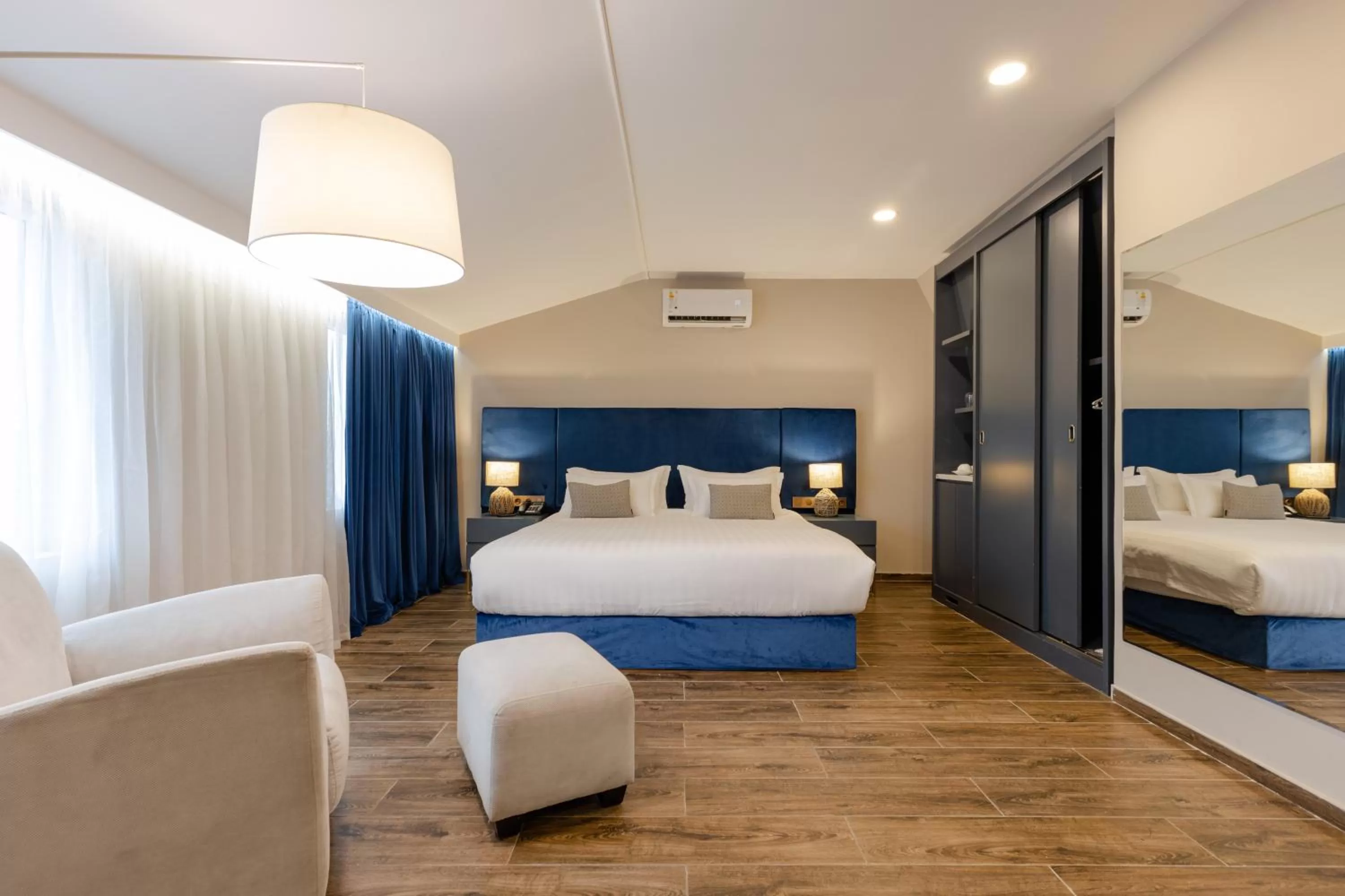 Photo of the whole room, Bed in Hotel Aisi