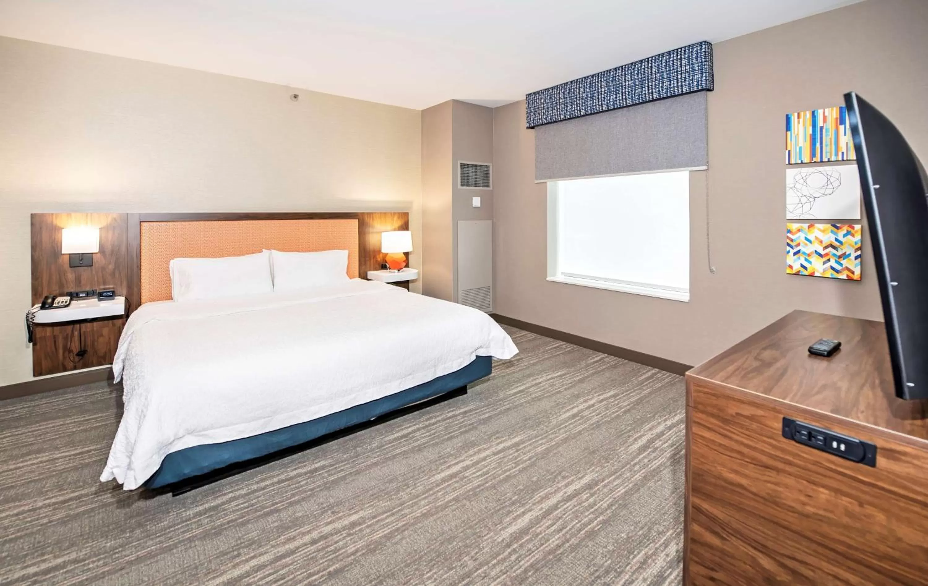 King Suite in Hampton by Hilton Ottawa