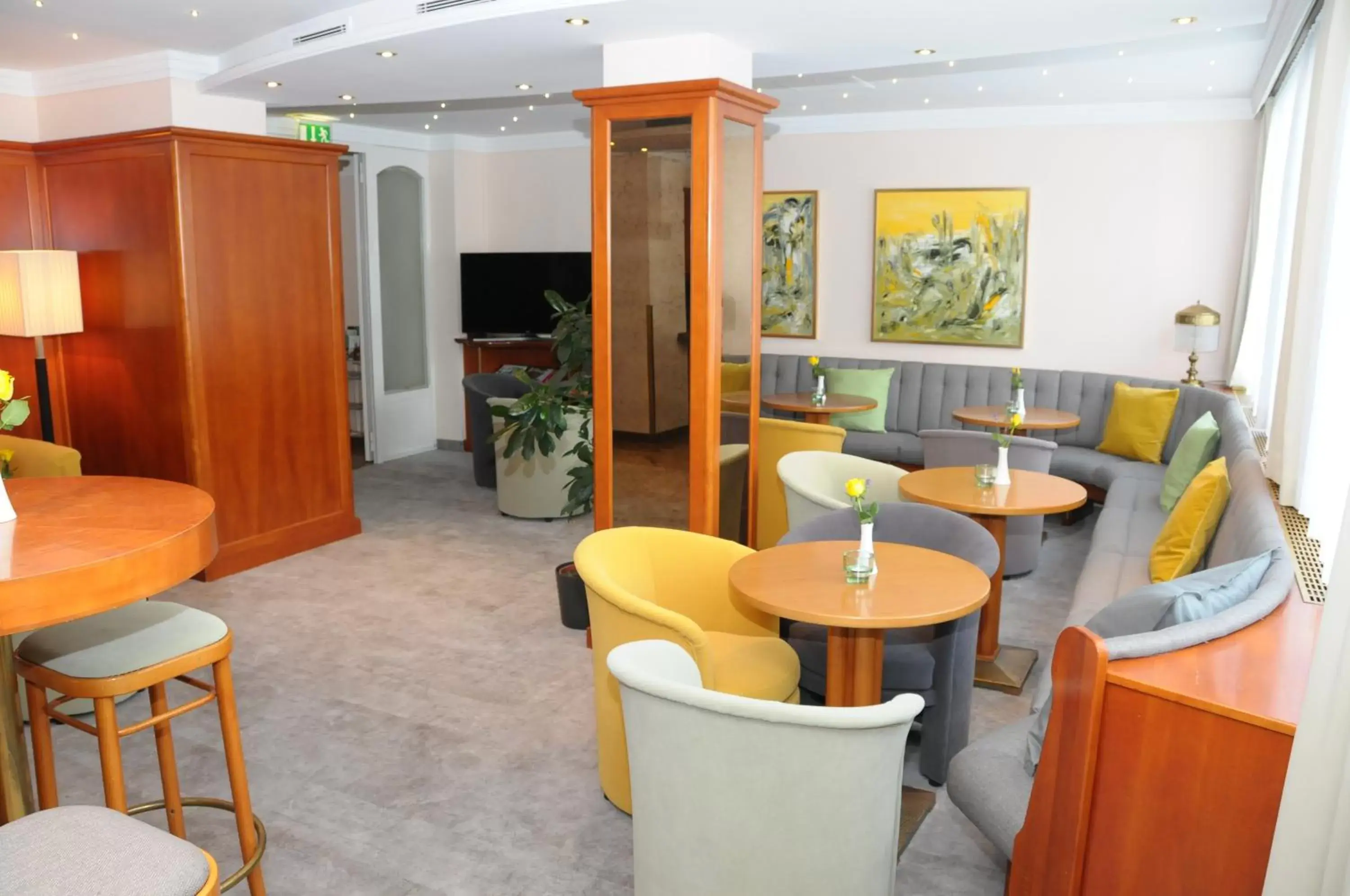 Lounge or bar, Lounge/Bar in Hotel Admiral am Kurpark