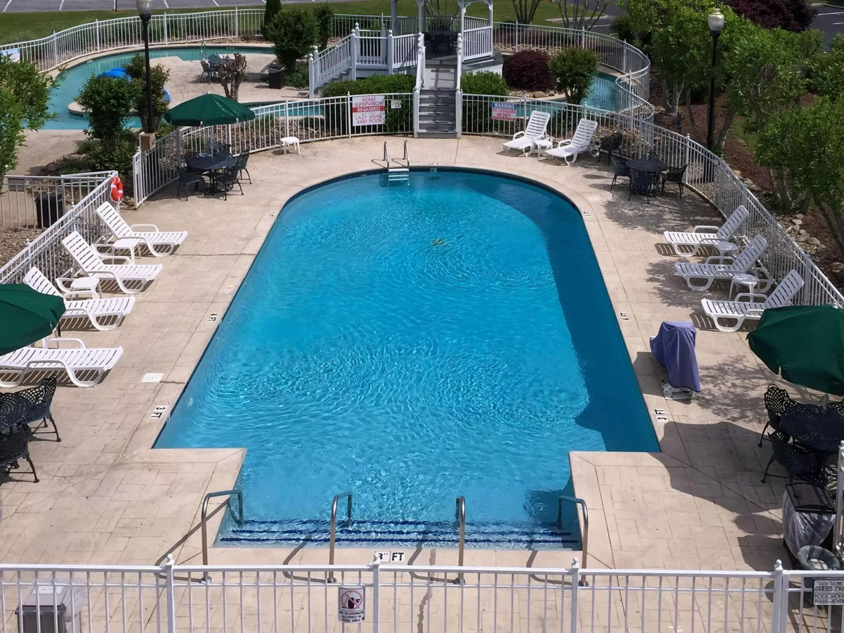 Swimming pool, Pool View in Clarion Inn Willow River