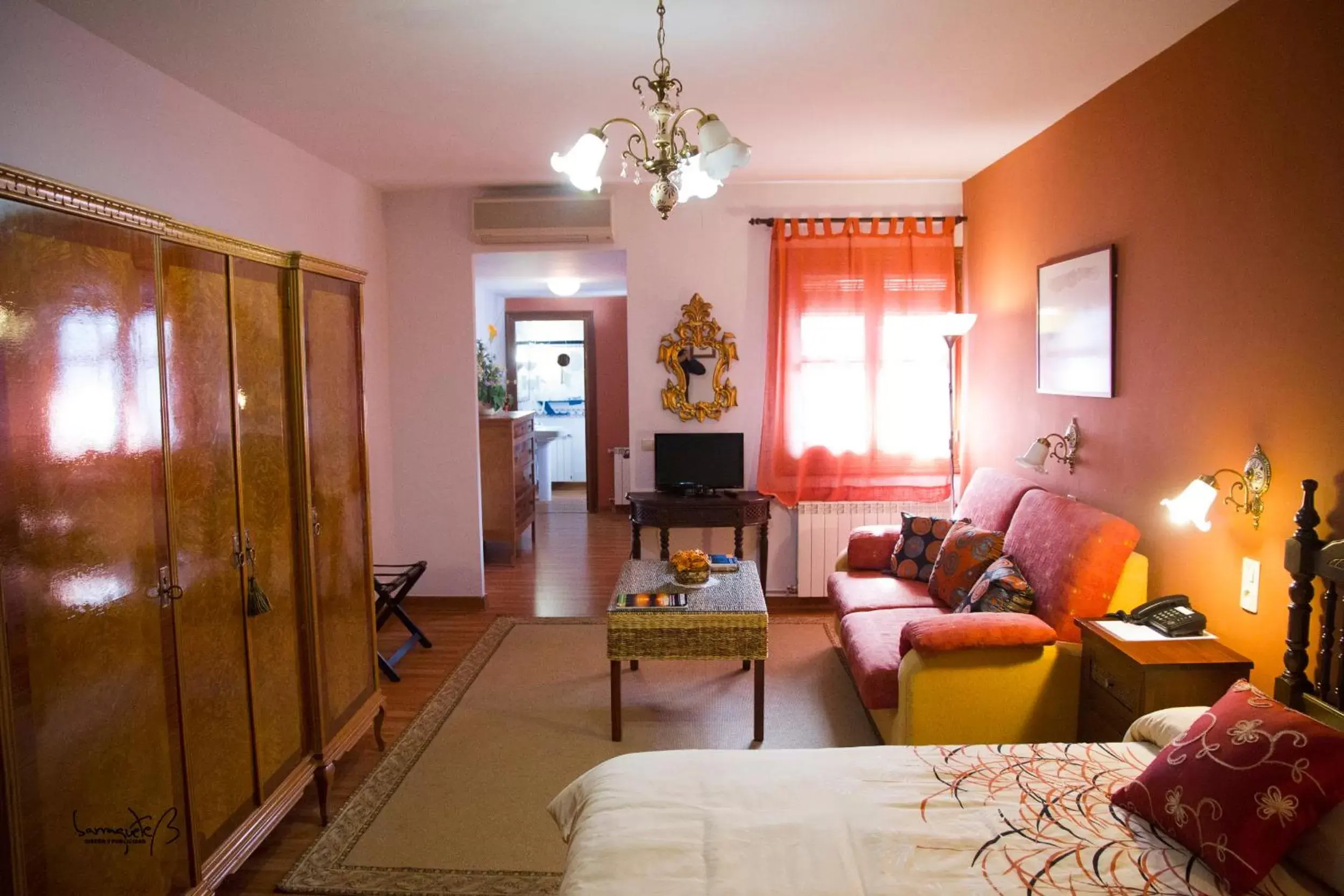 Communal lounge/ TV room, Seating Area in La Casona del Abuelo Parra