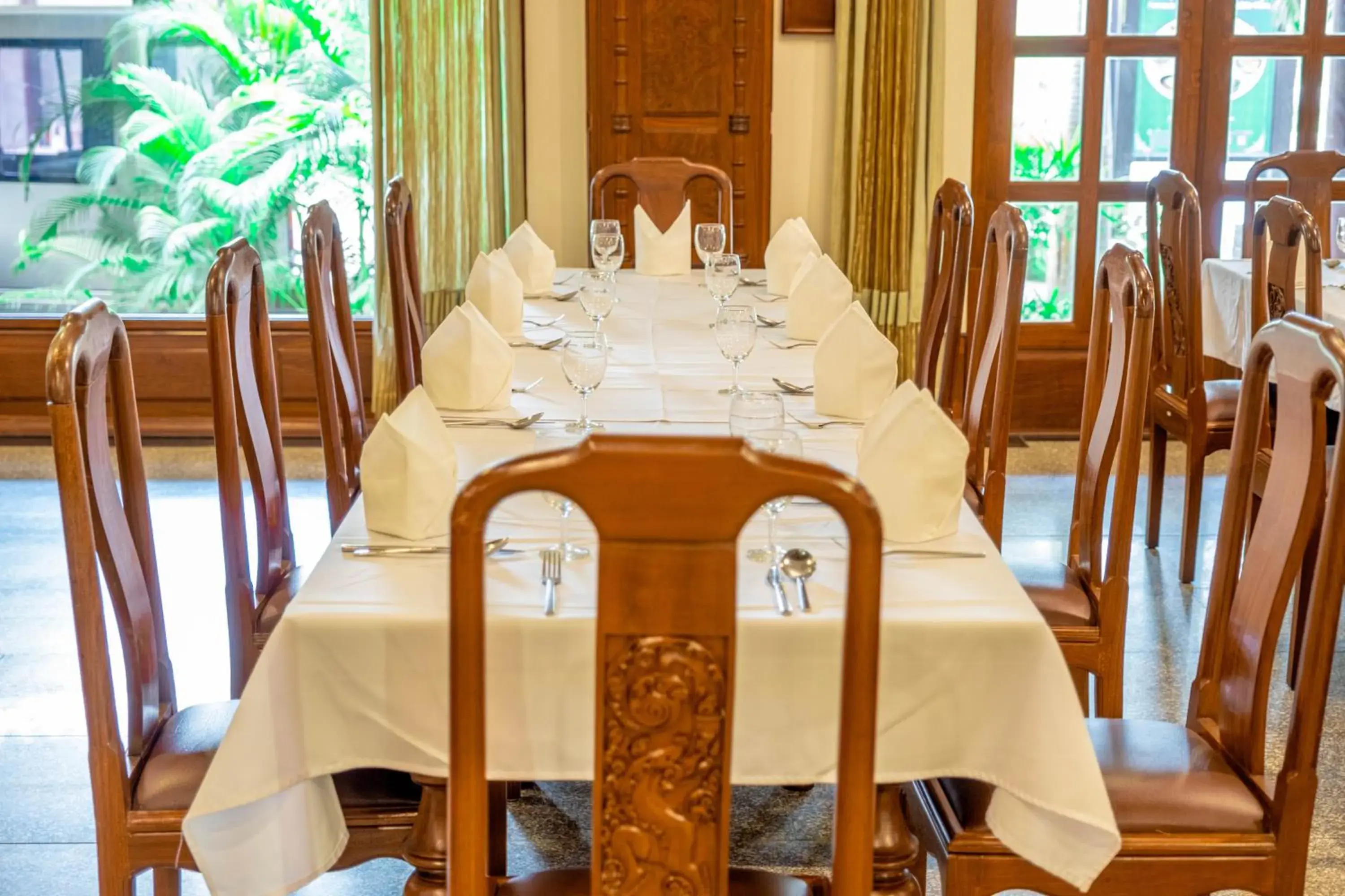 Restaurant/Places to Eat in Empress Angkor Resort & Spa