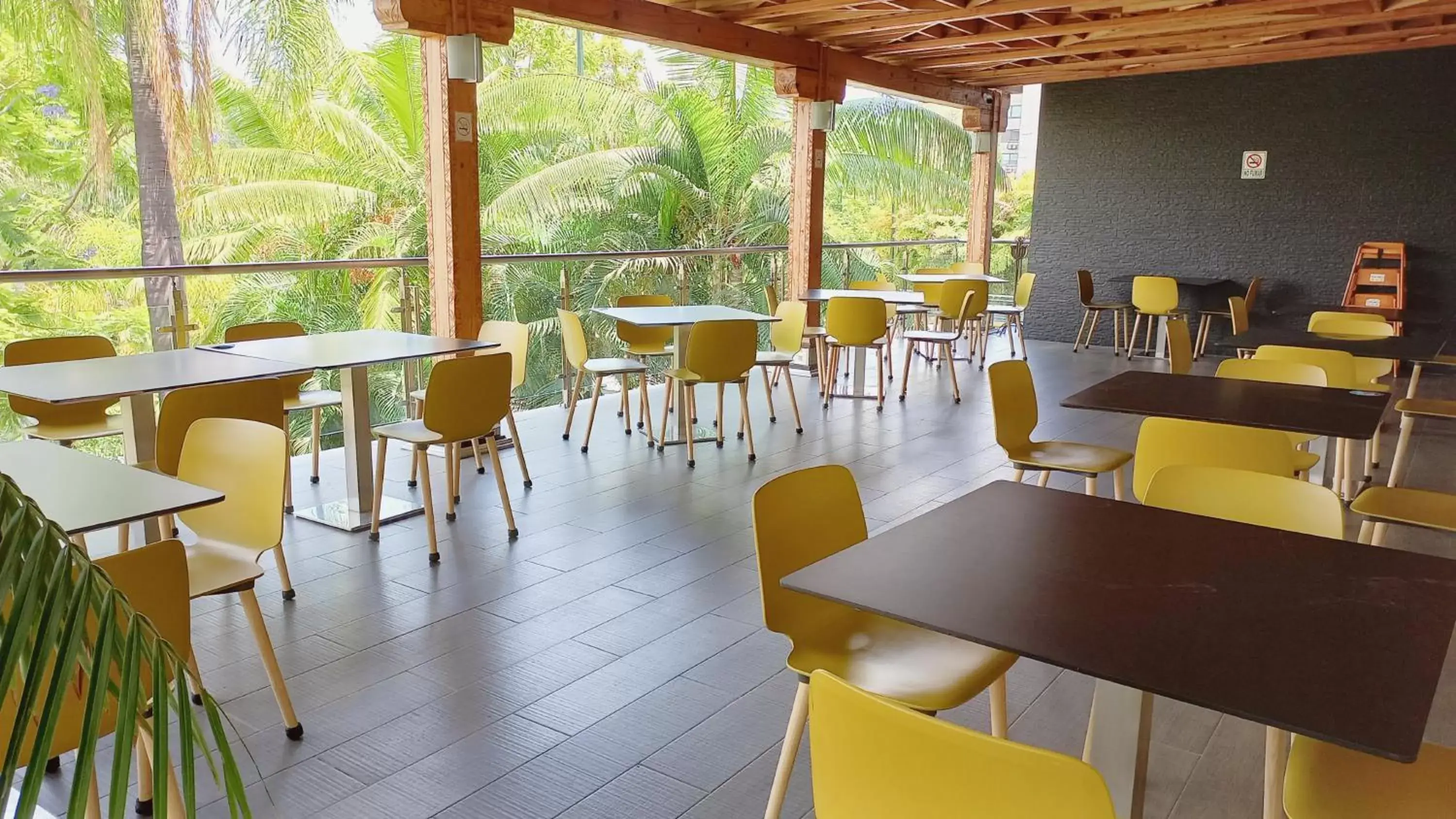 Restaurant/Places to Eat in Holiday Inn Express & Suites Cuernavaca, an IHG Hotel