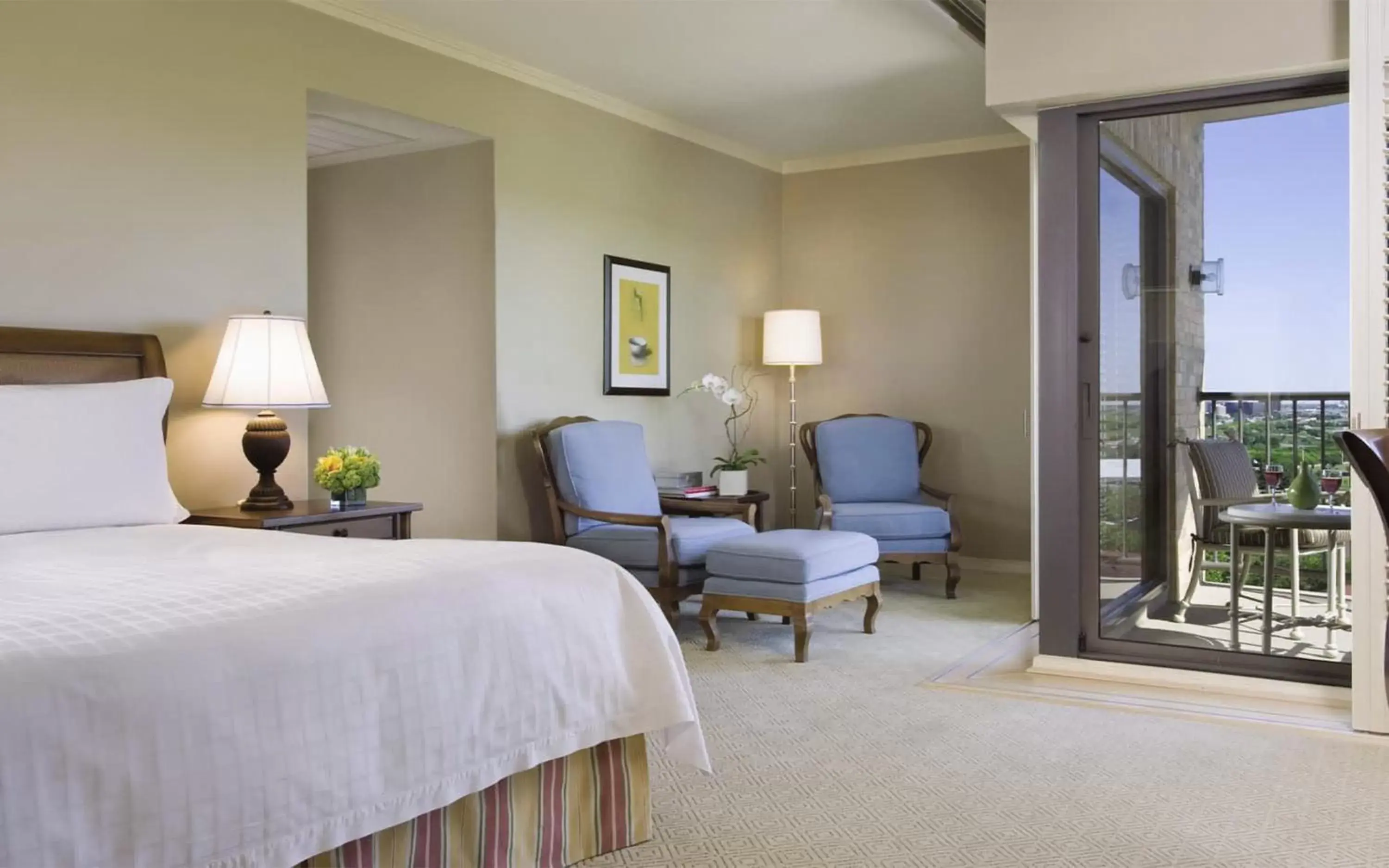Corner Guest Room with Inland View in The Las Colinas Resort, Dallas