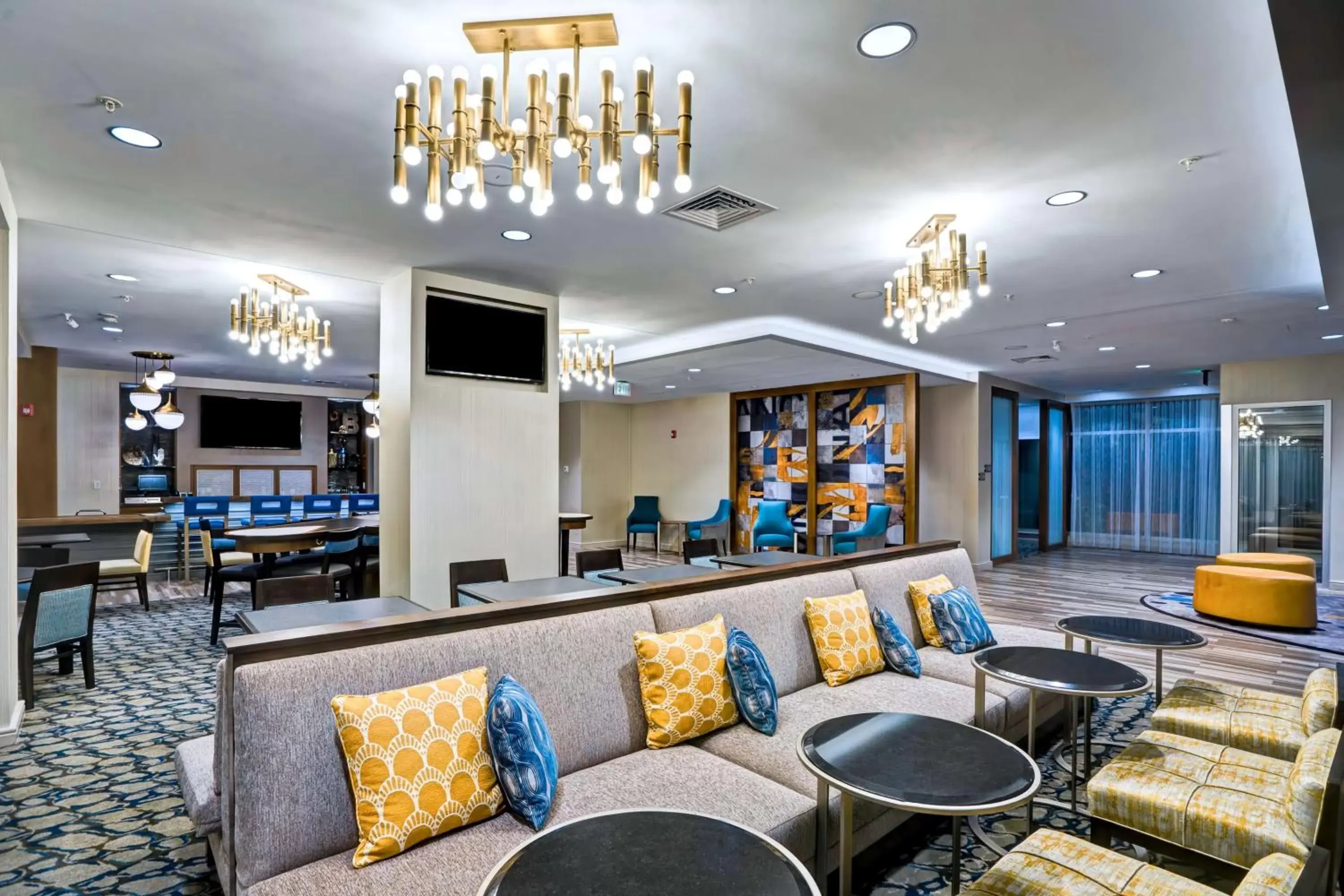 Lobby or reception, Lounge/Bar in Homewood Suites by Hilton Boston Brookline-Longwood Medical