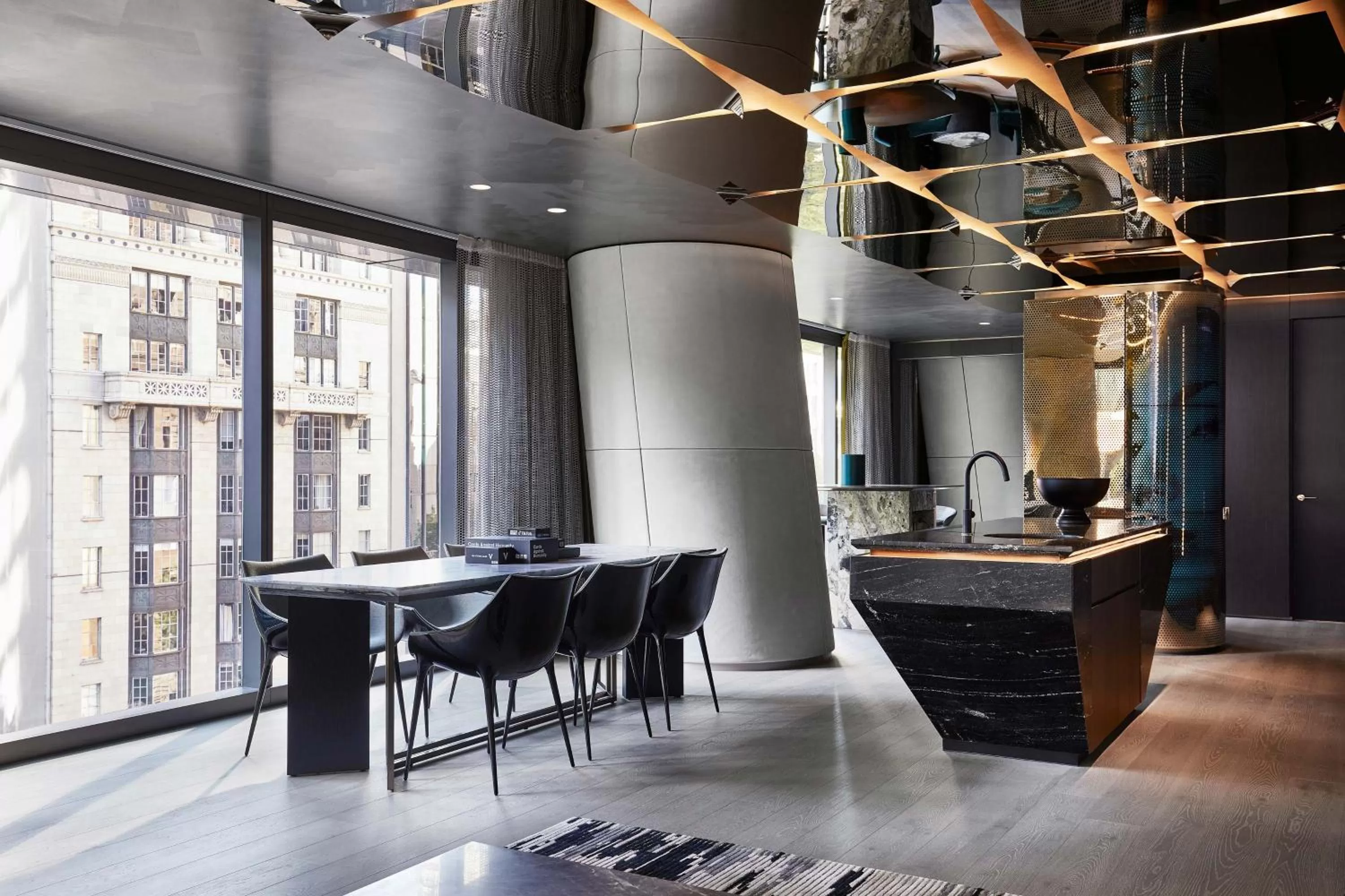 WOW (105-127sqm), Larger Suite, 1 King, City view in W Melbourne