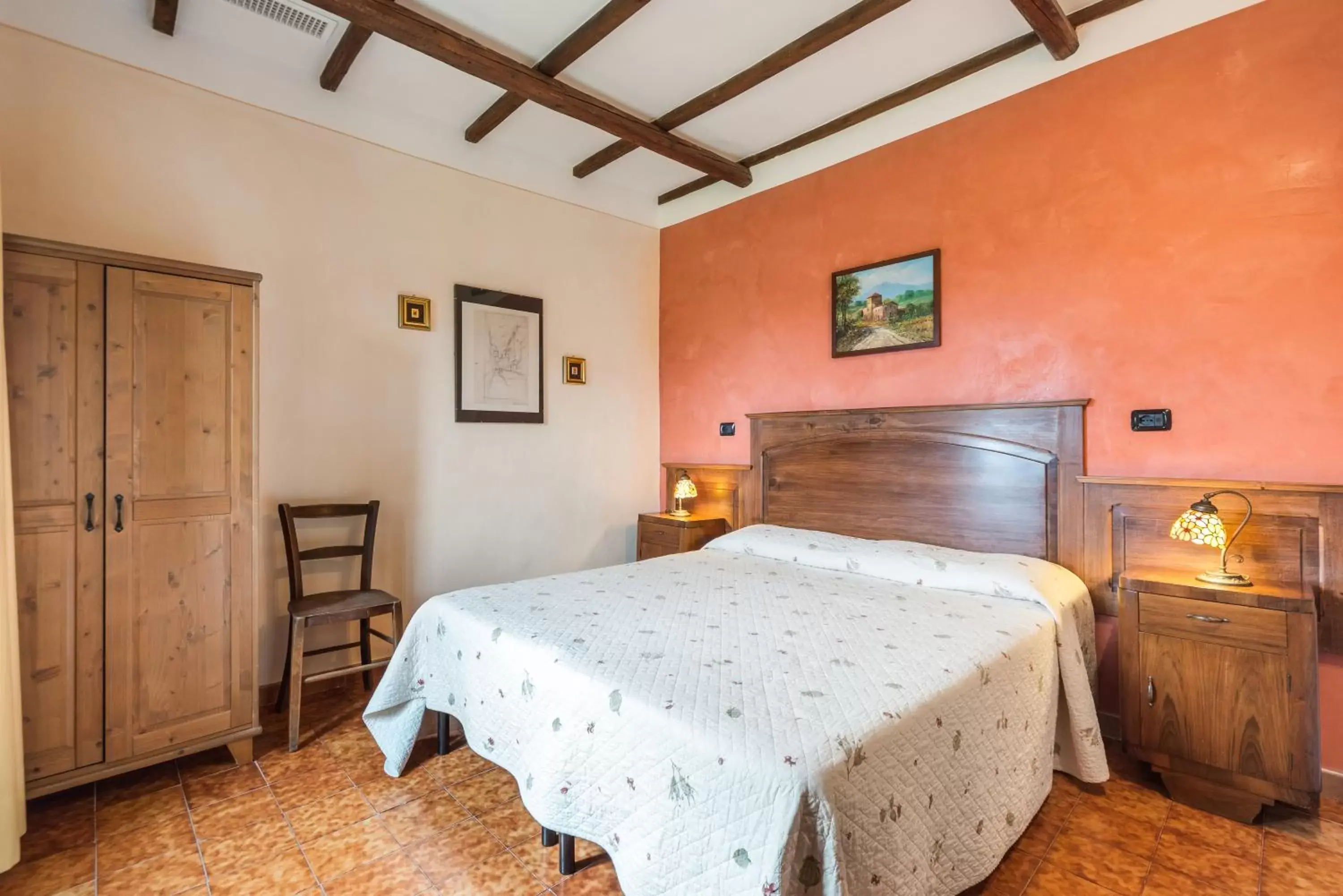 Photo of the whole room, Bed in Casale dei Gelsi