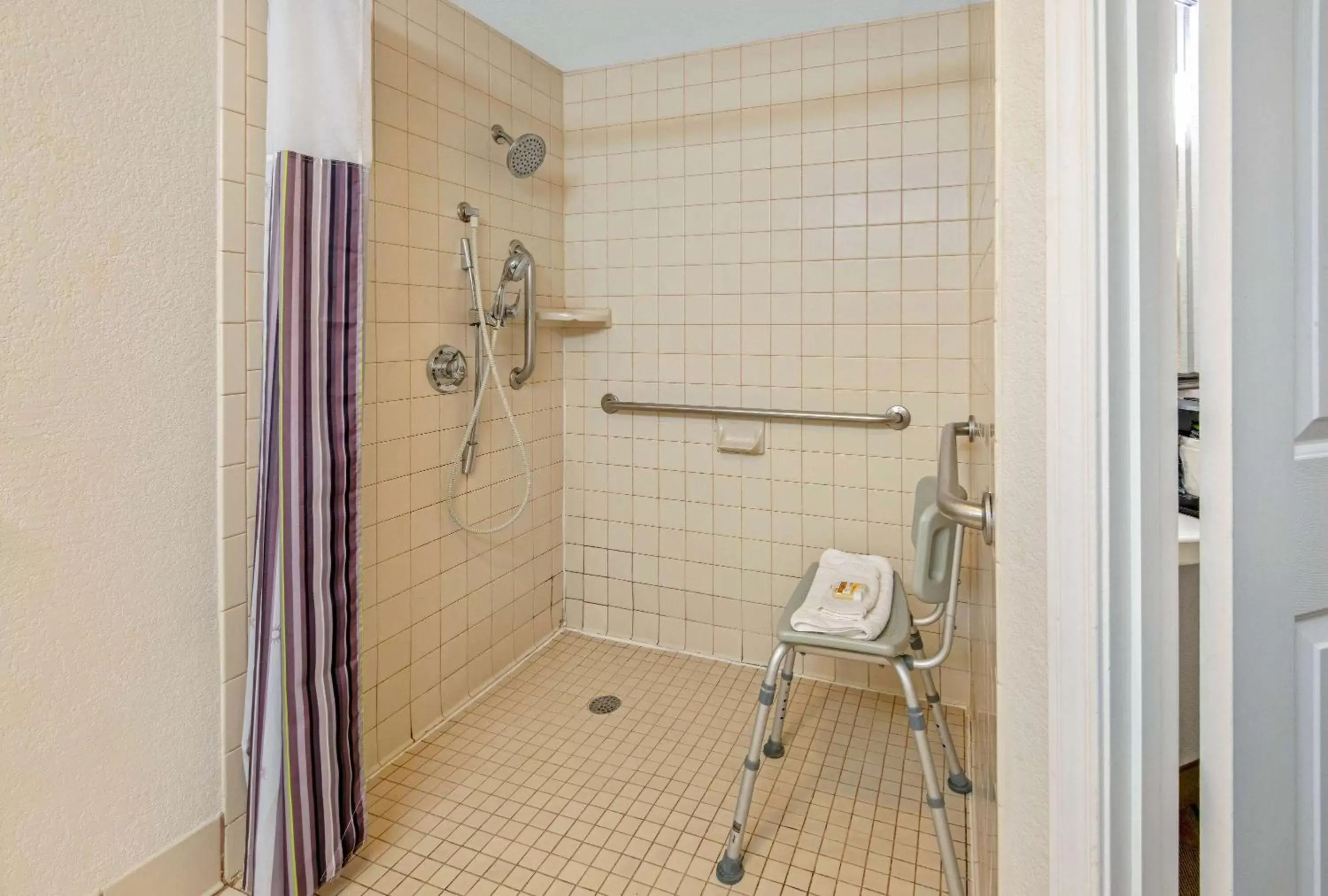 Shower, Bathroom in La Quinta by Wyndham Sherman