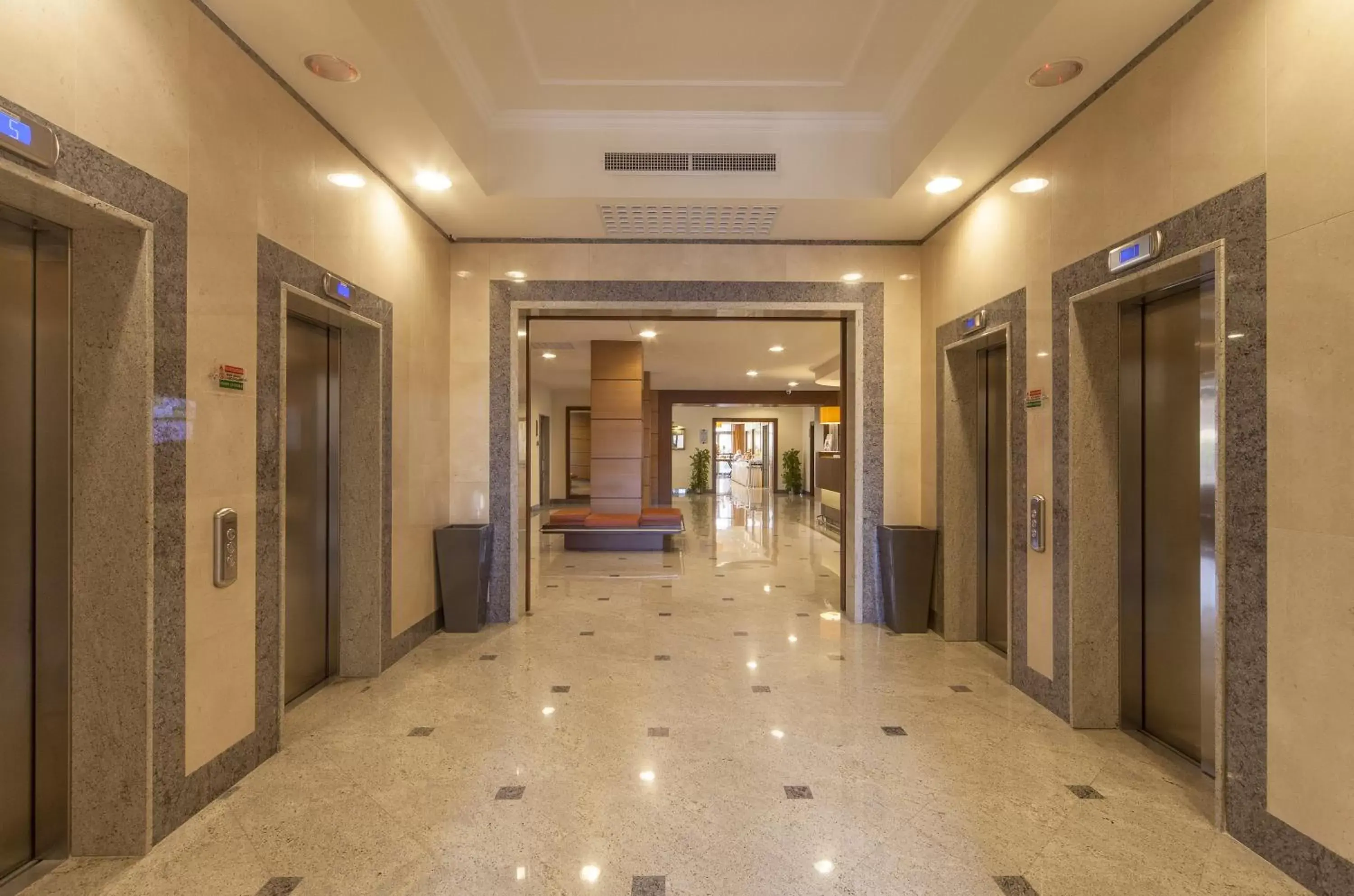 Lobby or reception in NilHotel Florence Lobby or reception in NilHotel Florence