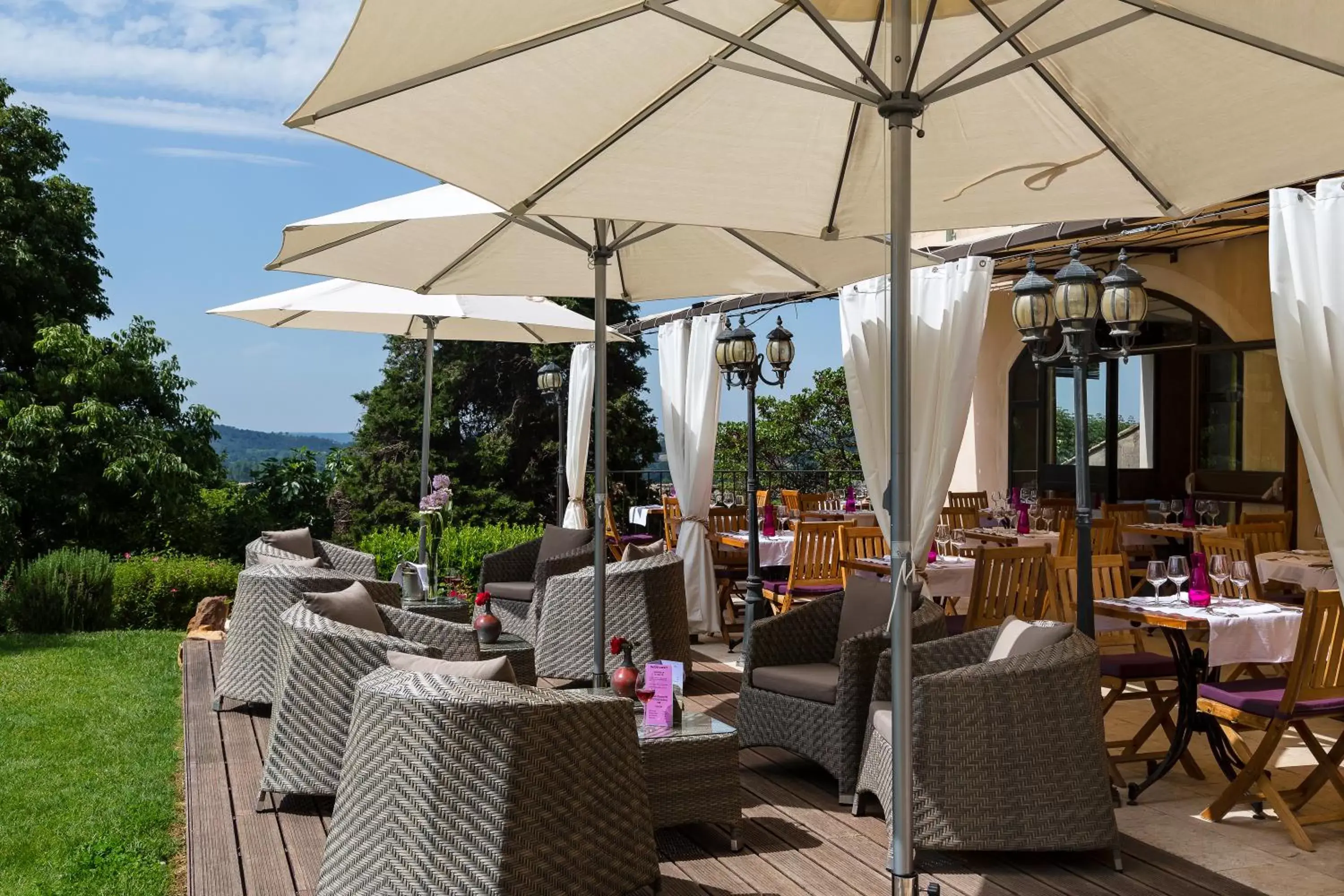 Balcony/Terrace, Restaurant/Places to Eat in Le Clos De Pradines