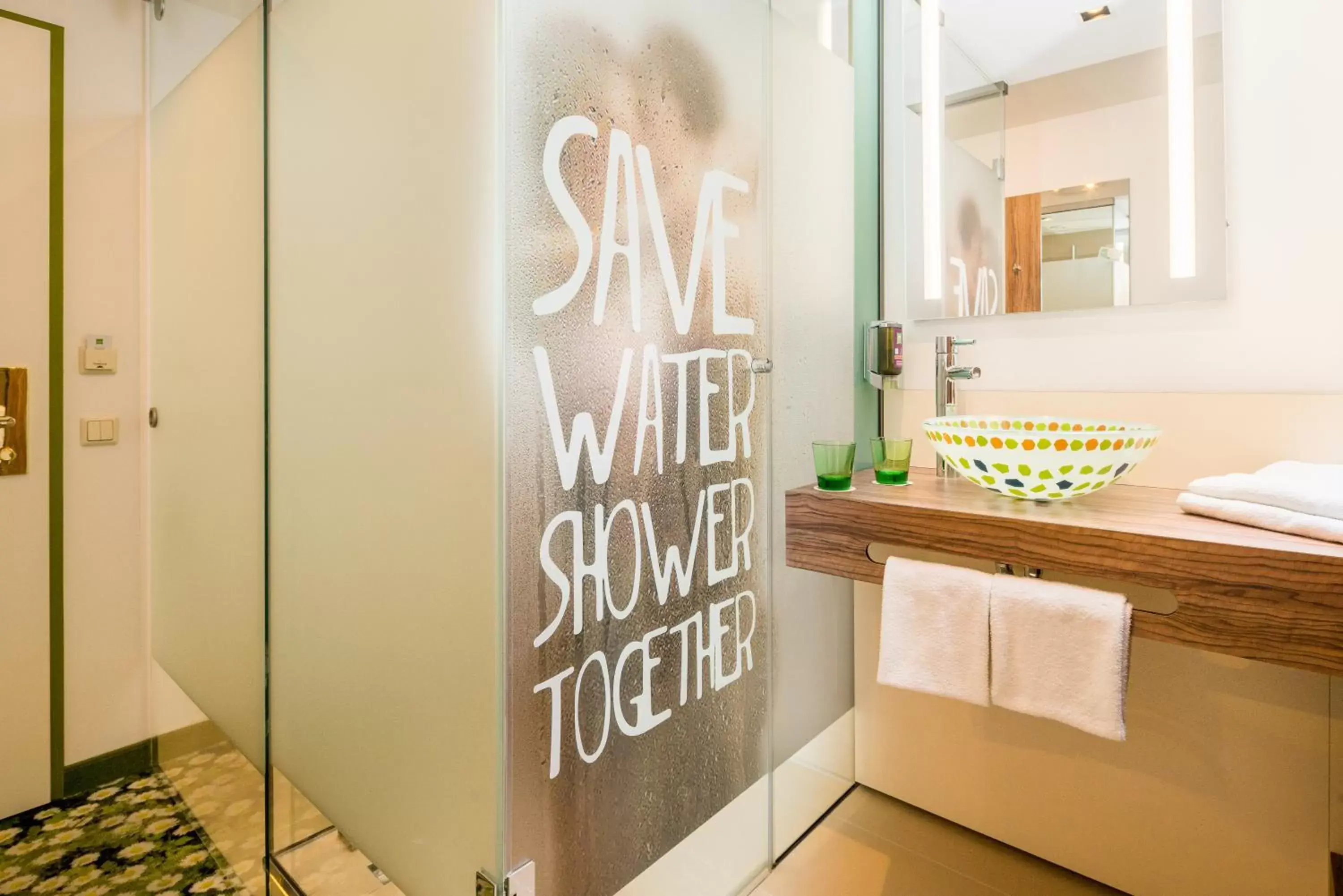 Shower, Bathroom in Ibis Styles Wien City