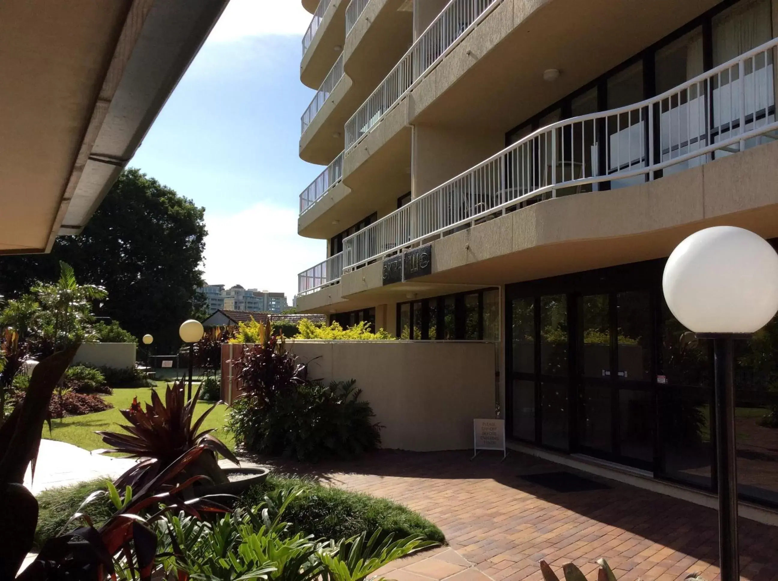 Facade/entrance, Property Building in Kirribilli Apartments