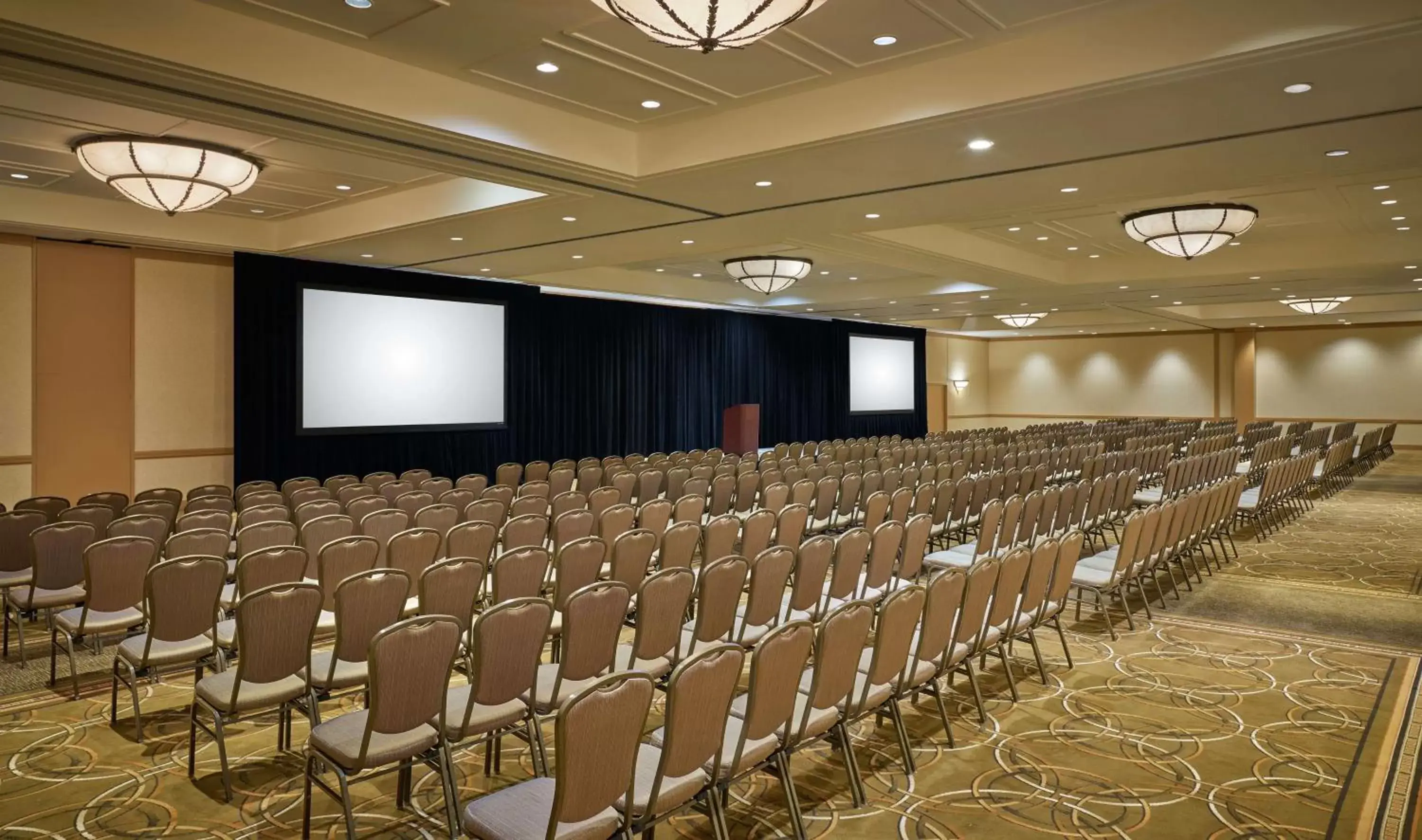 Meeting/conference room in DoubleTree by Hilton Houston Intercontinental Airport