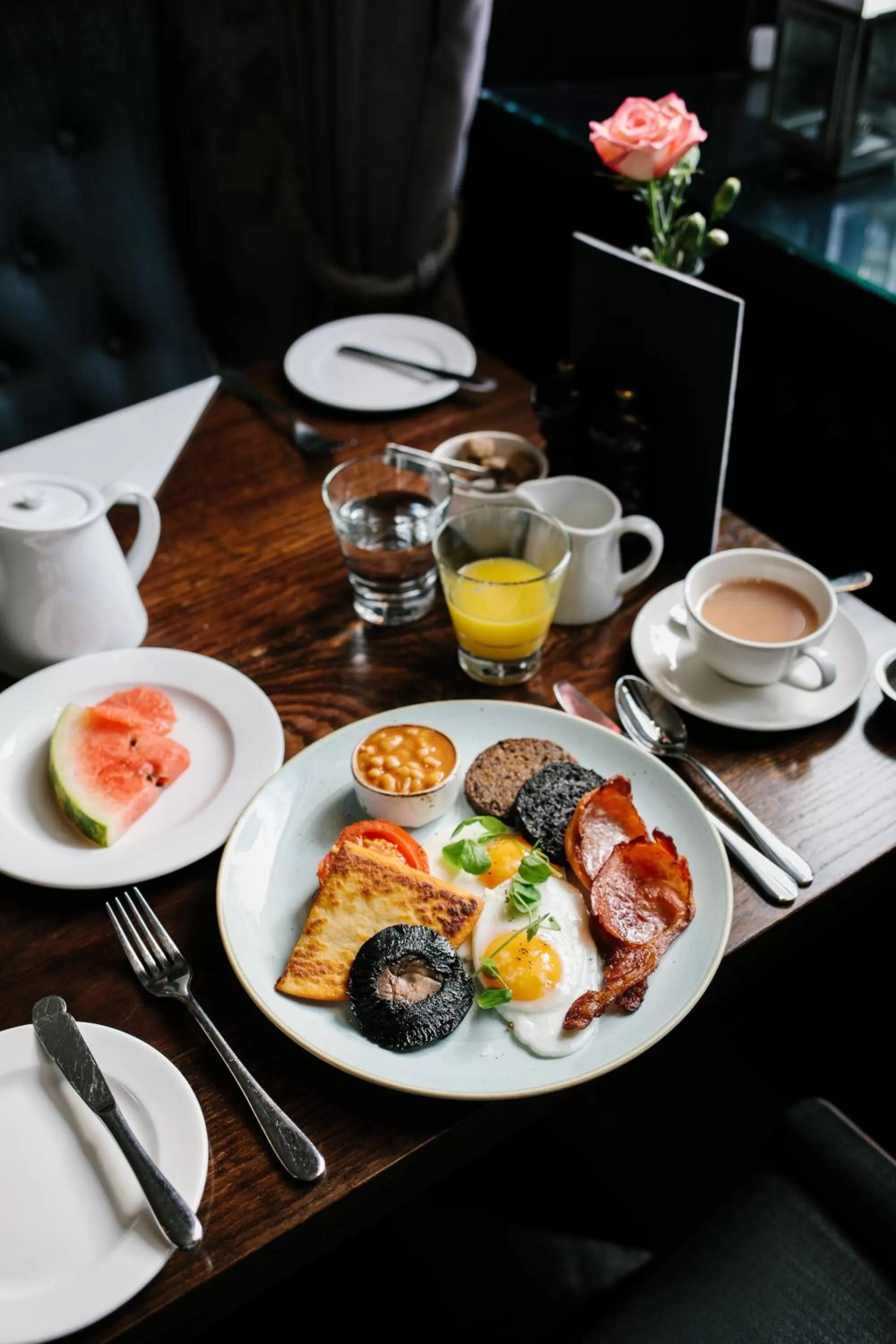 Restaurant/places to eat in Nira Caledonia