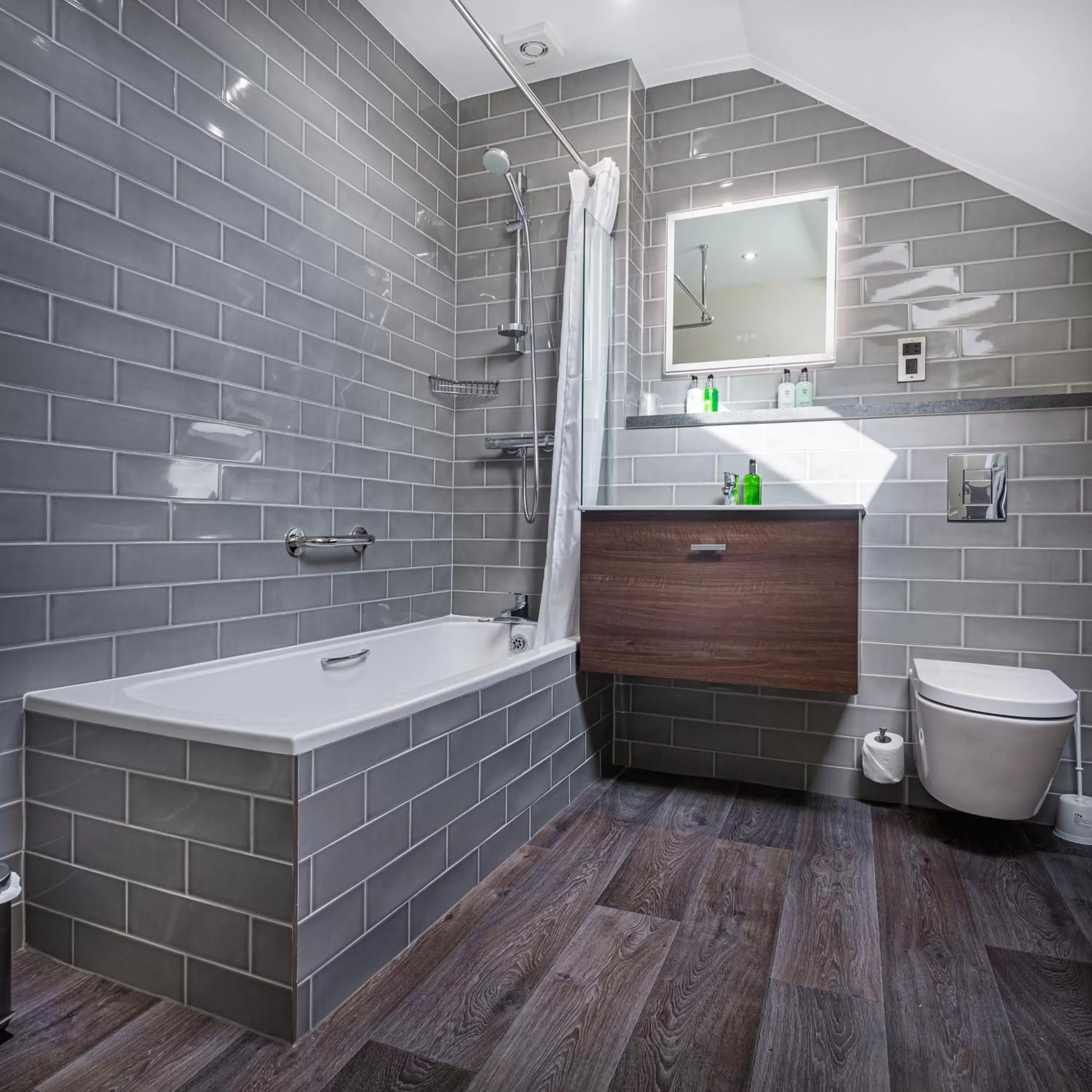 Bathroom in The Feathers Hotel, Helmsley, North Yorkshire