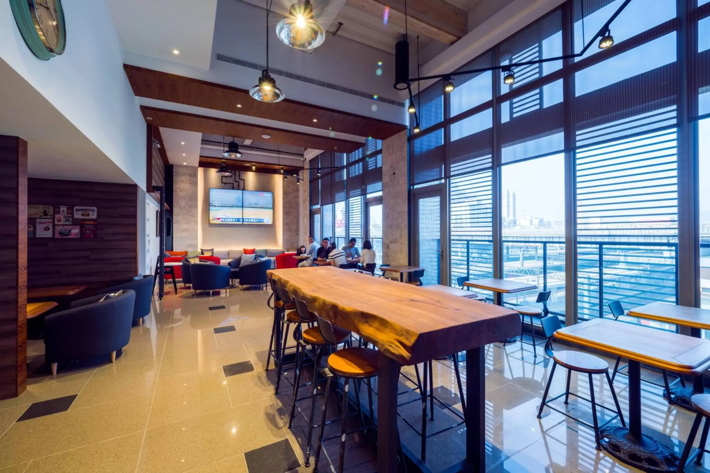 Restaurant/places to eat in Watermark Hotel Kaohsiung Main Station