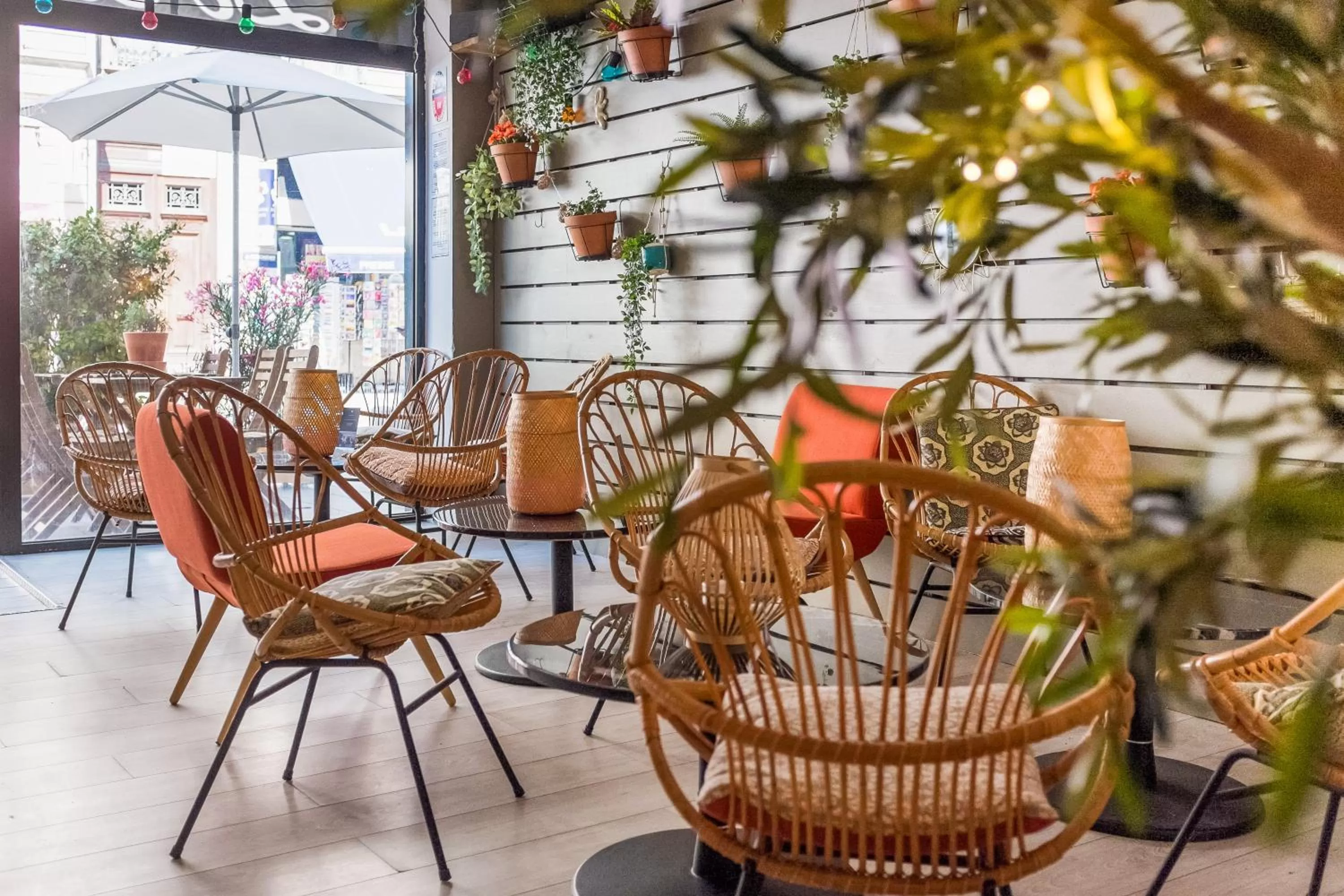 Decorative detail in Hôtel Central