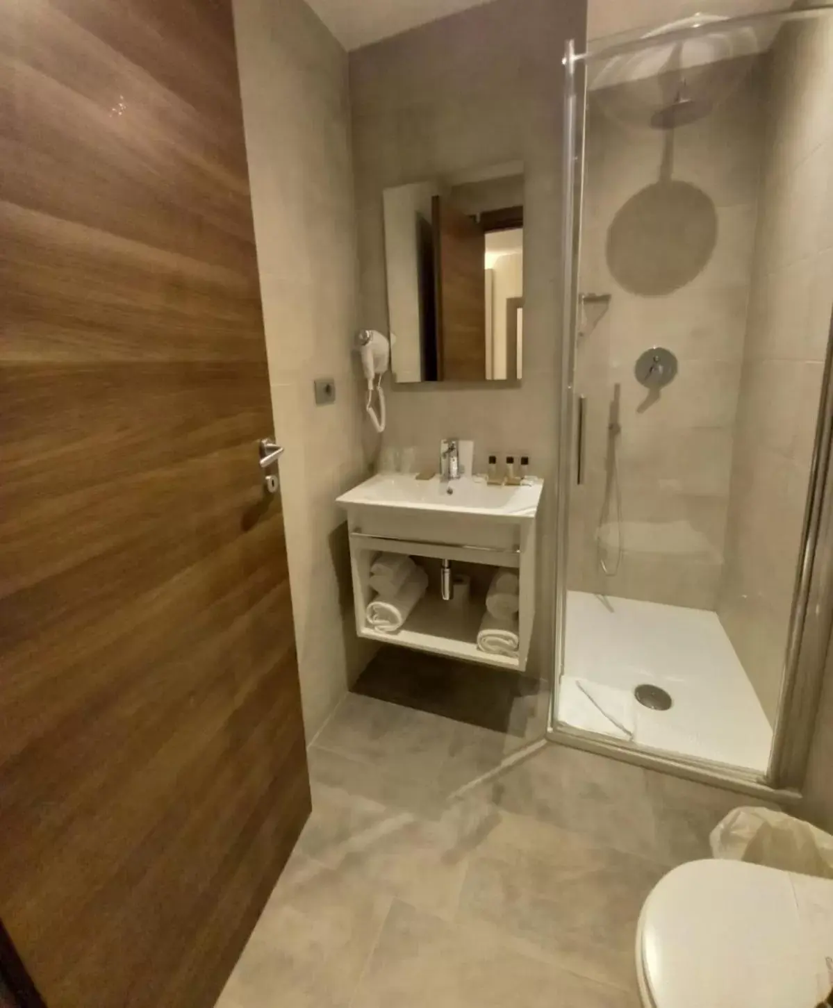Bathroom in Excel Roma Montemario