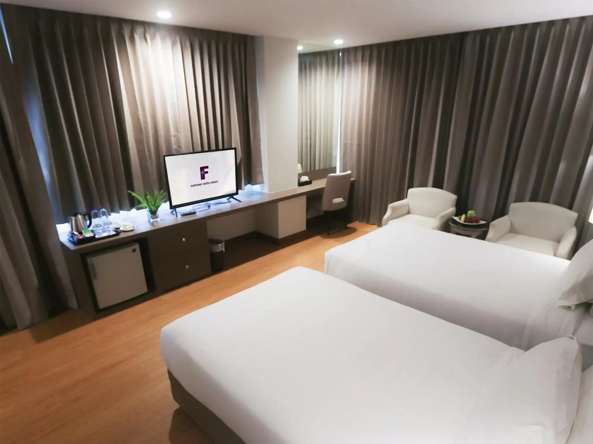 Area and facilities, Bed in Fortune River View Hotel Nakhon Phanom