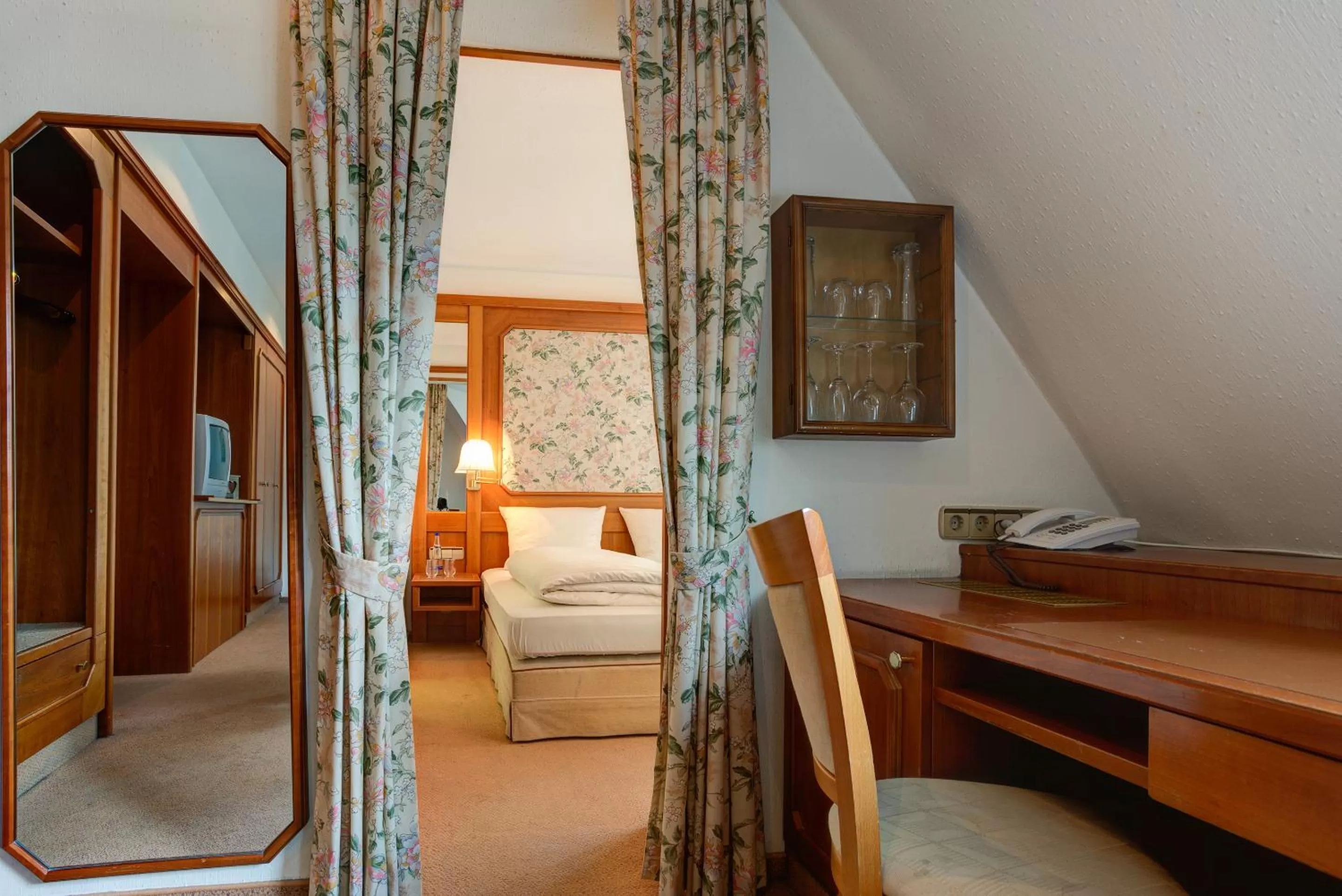 Photo of the whole room in Centro Hotel Stern