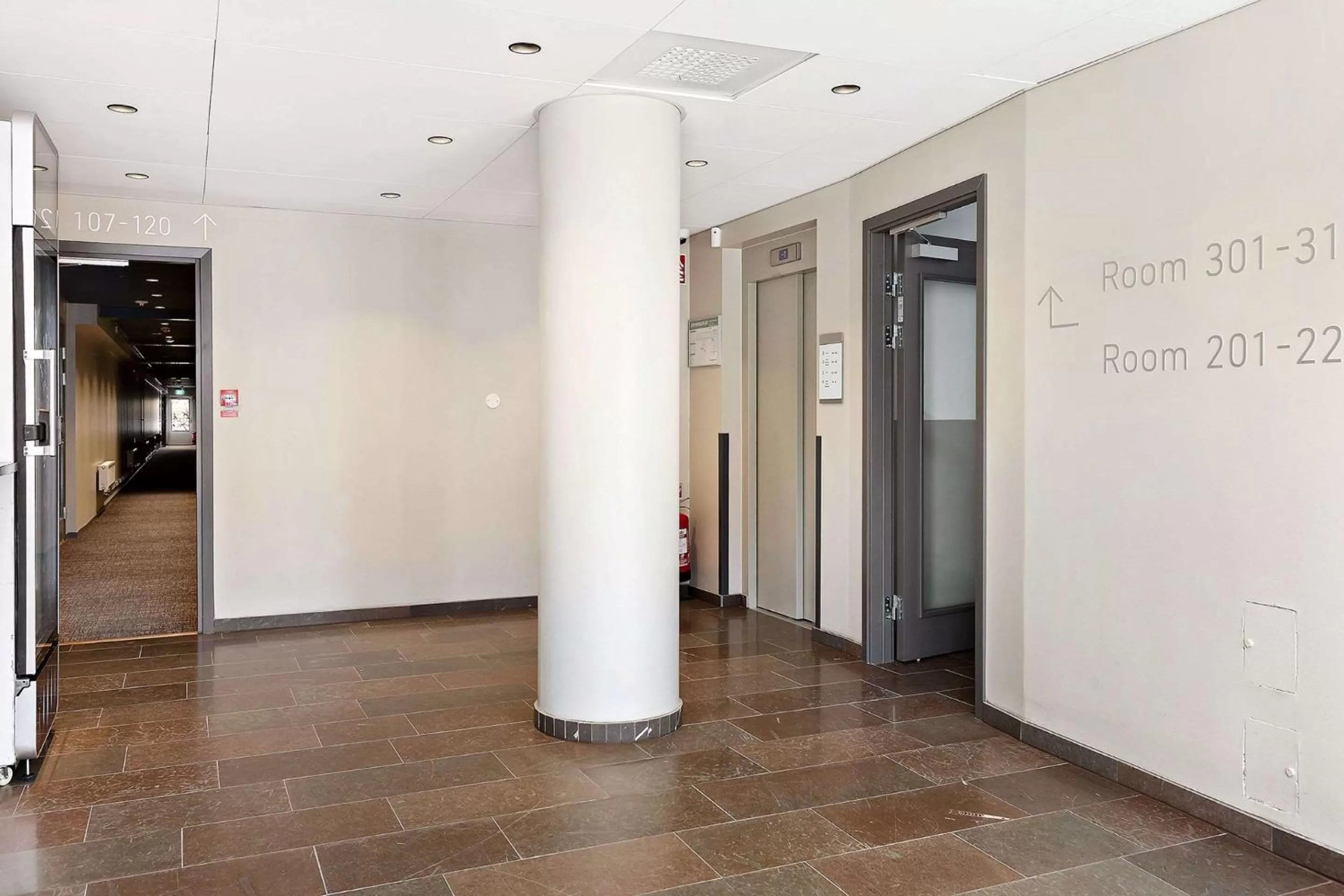 Lobby or reception in Sure Hotel Studio by Best Western Bromma