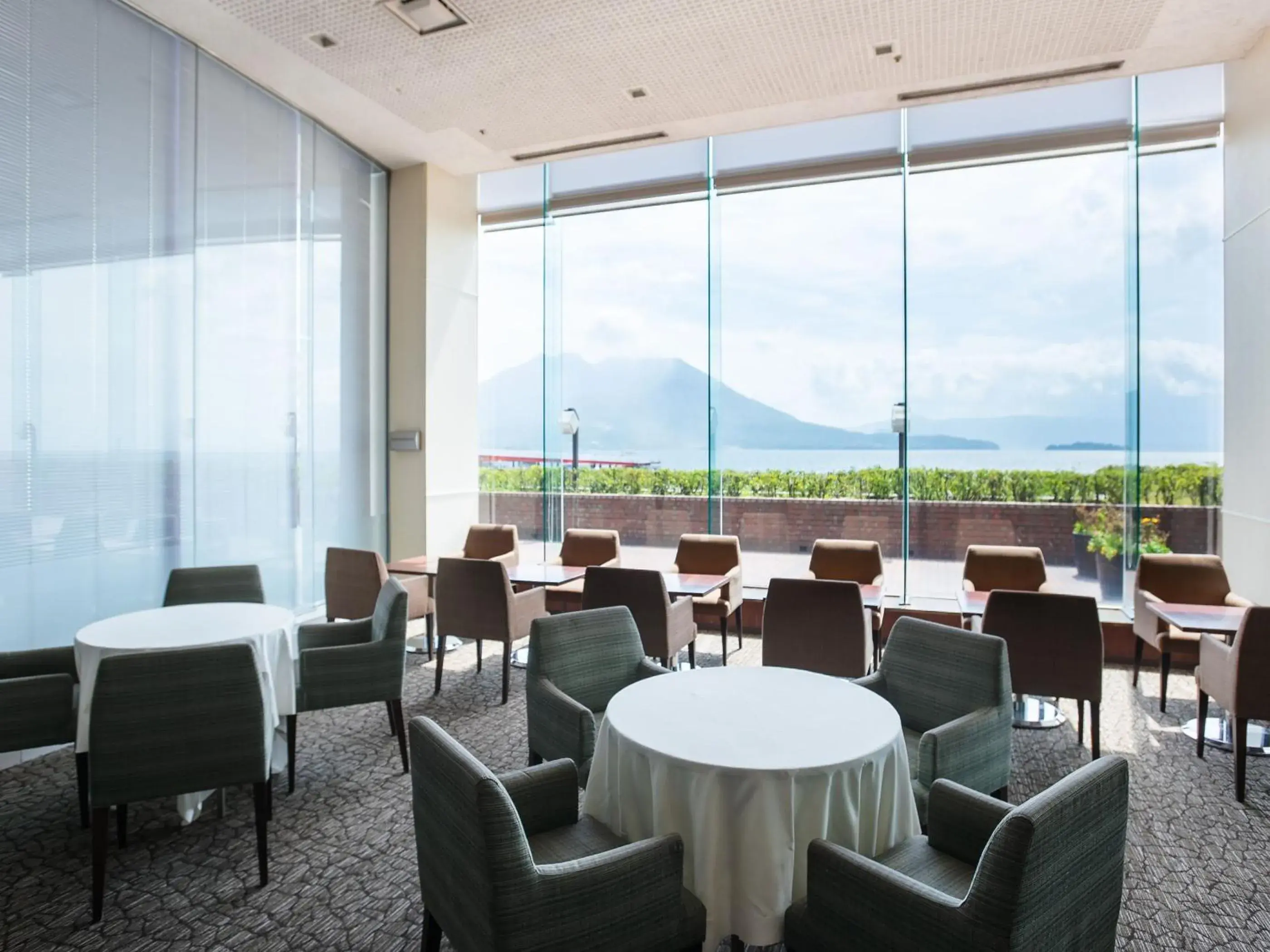 Lounge or bar, Restaurant/Places to Eat in Art Hotel Kagoshima