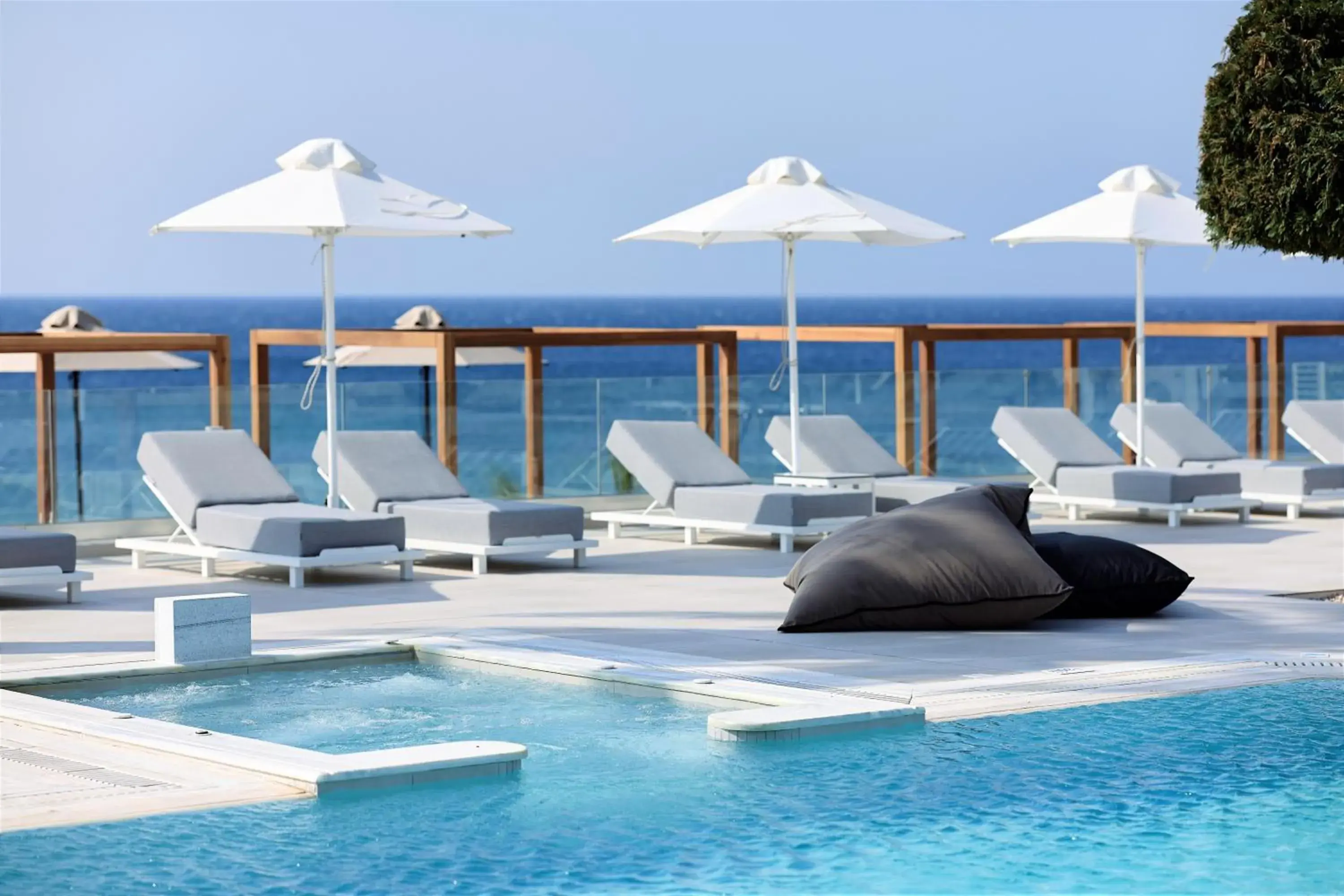 Hot Tub, Swimming Pool in Dimitra Beach Hotel & Suites