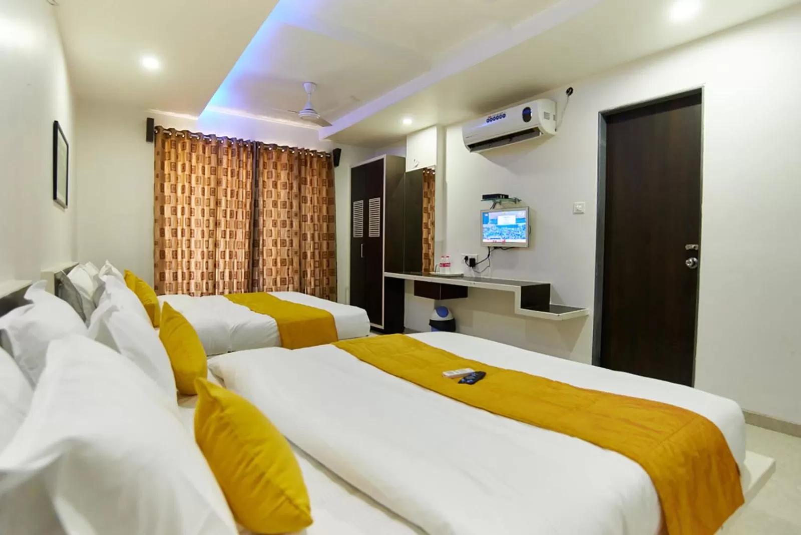 Photo of the whole room, Bed in Hotel Sai Bansi