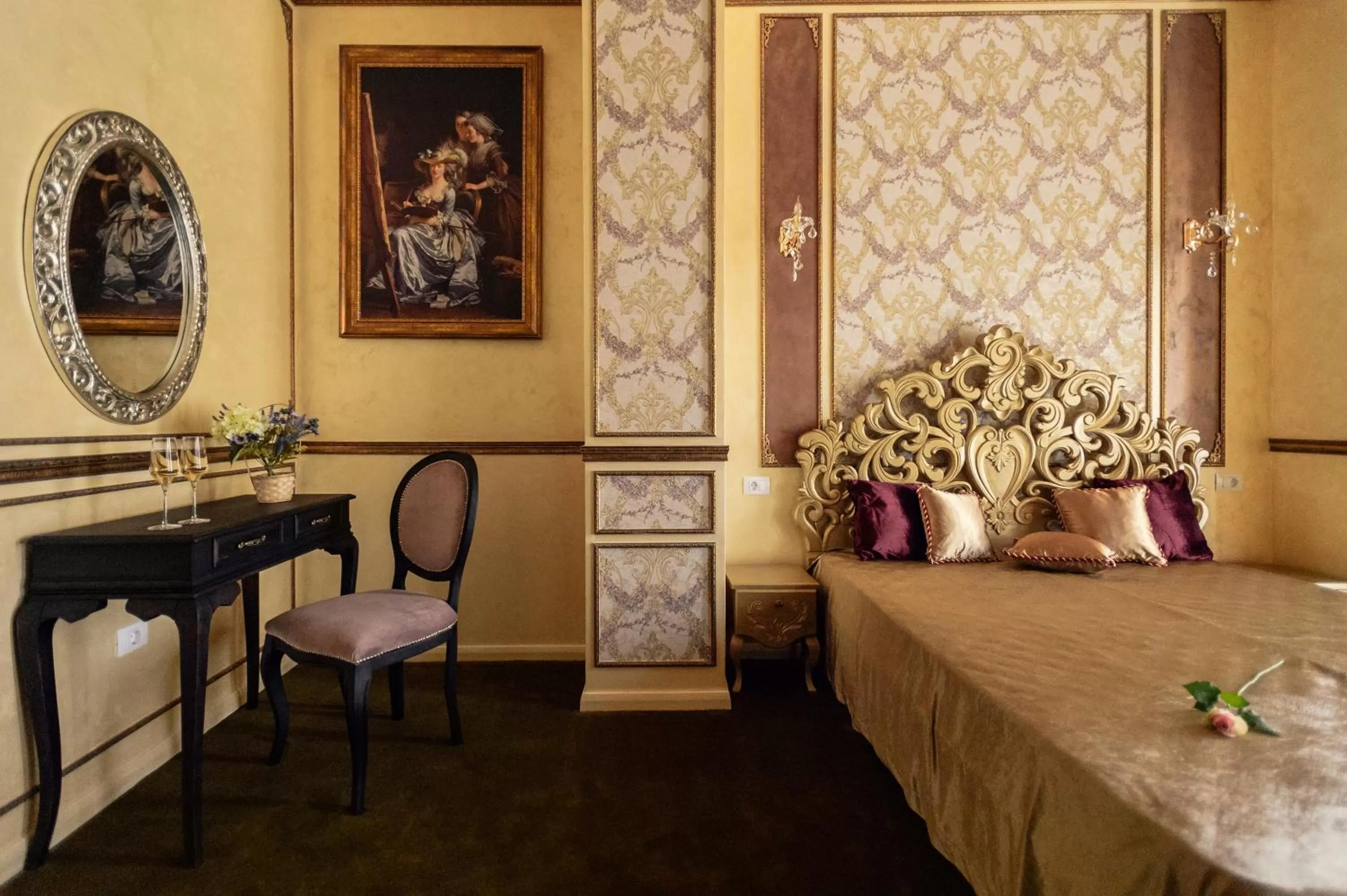 Bed in Belle Epoque Boutique (Adult Only)
