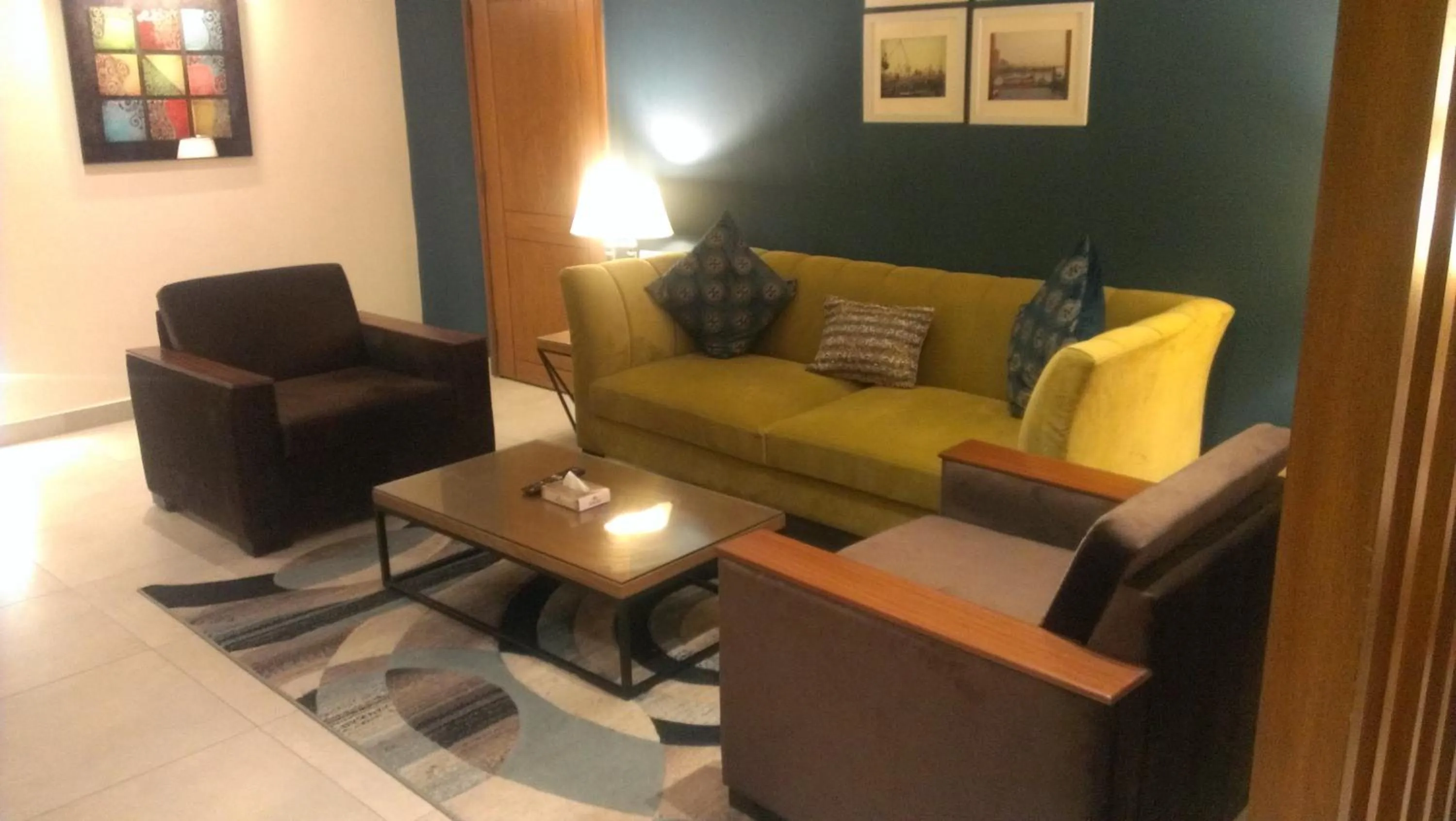 Regent Plaza Hotel & Convention Center