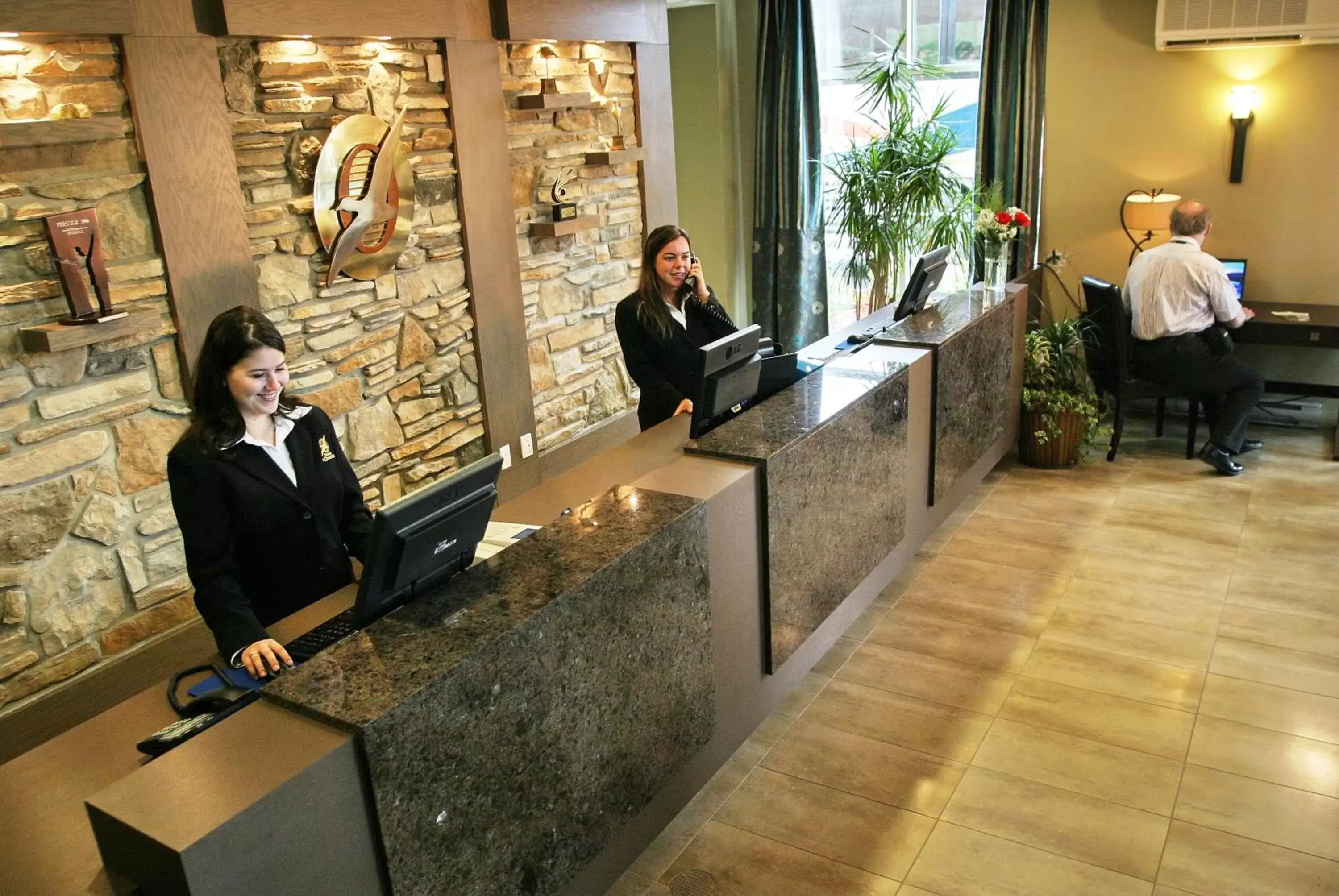 Lobby or reception, Staff in Days Inn by Wyndham Levis