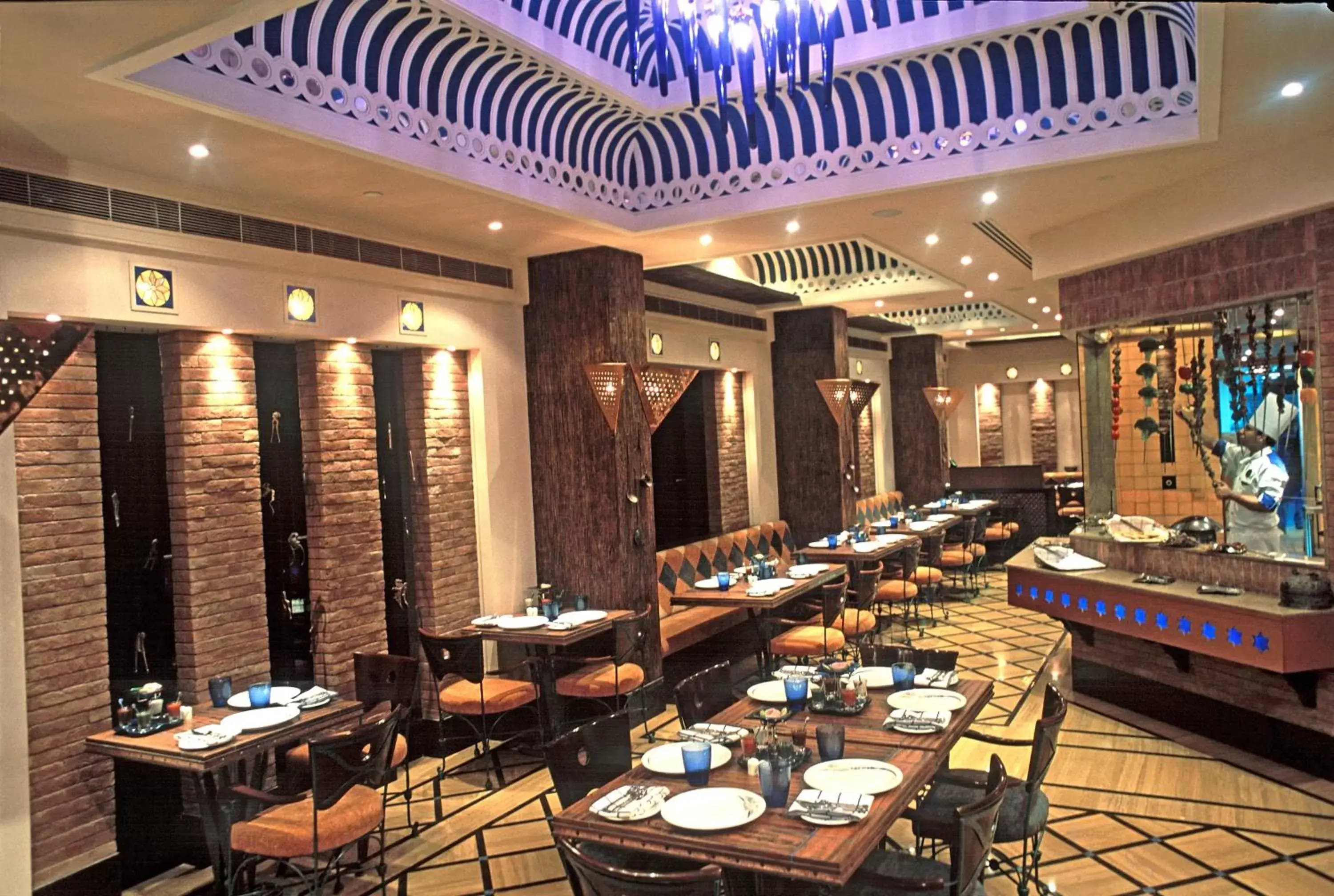 Restaurant/places to eat in Radisson Noida Restaurant/places to eat in Radisson Noida