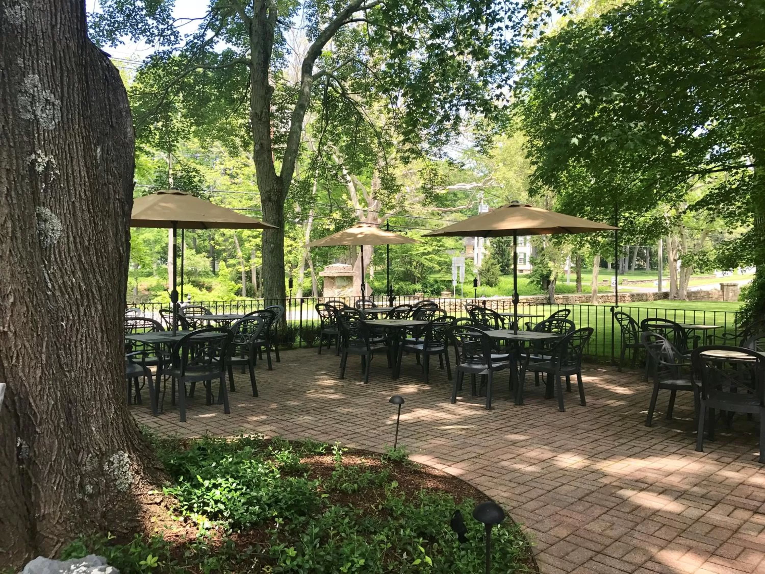 Property building in The Old Lyme Inn