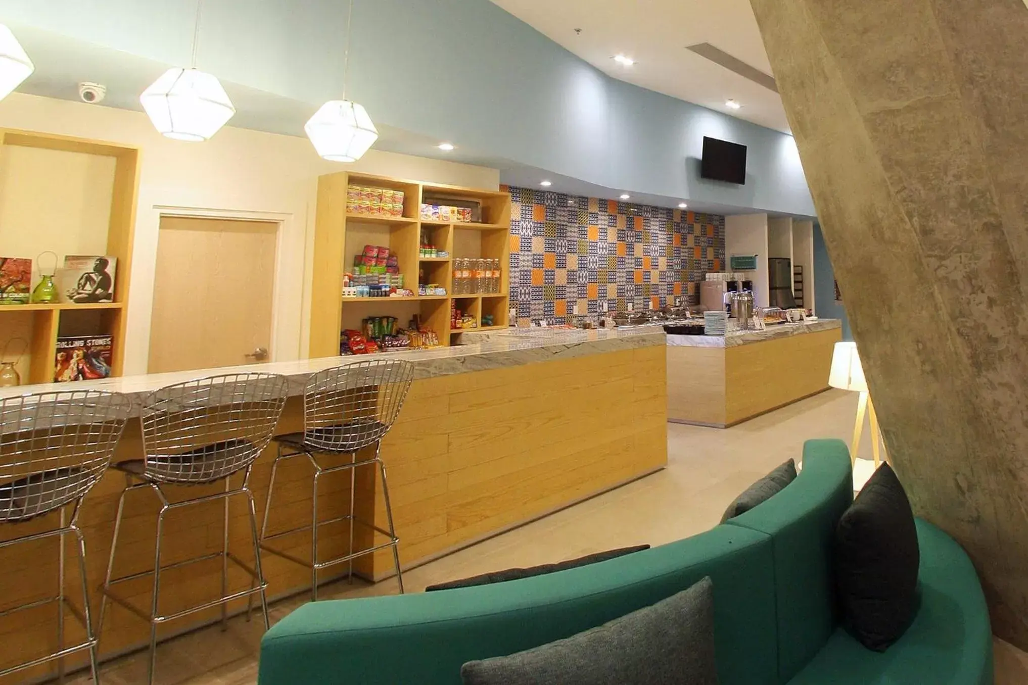 Lobby or reception, Lounge/Bar in Fiesta Inn & Loft Ciudad del Carmen