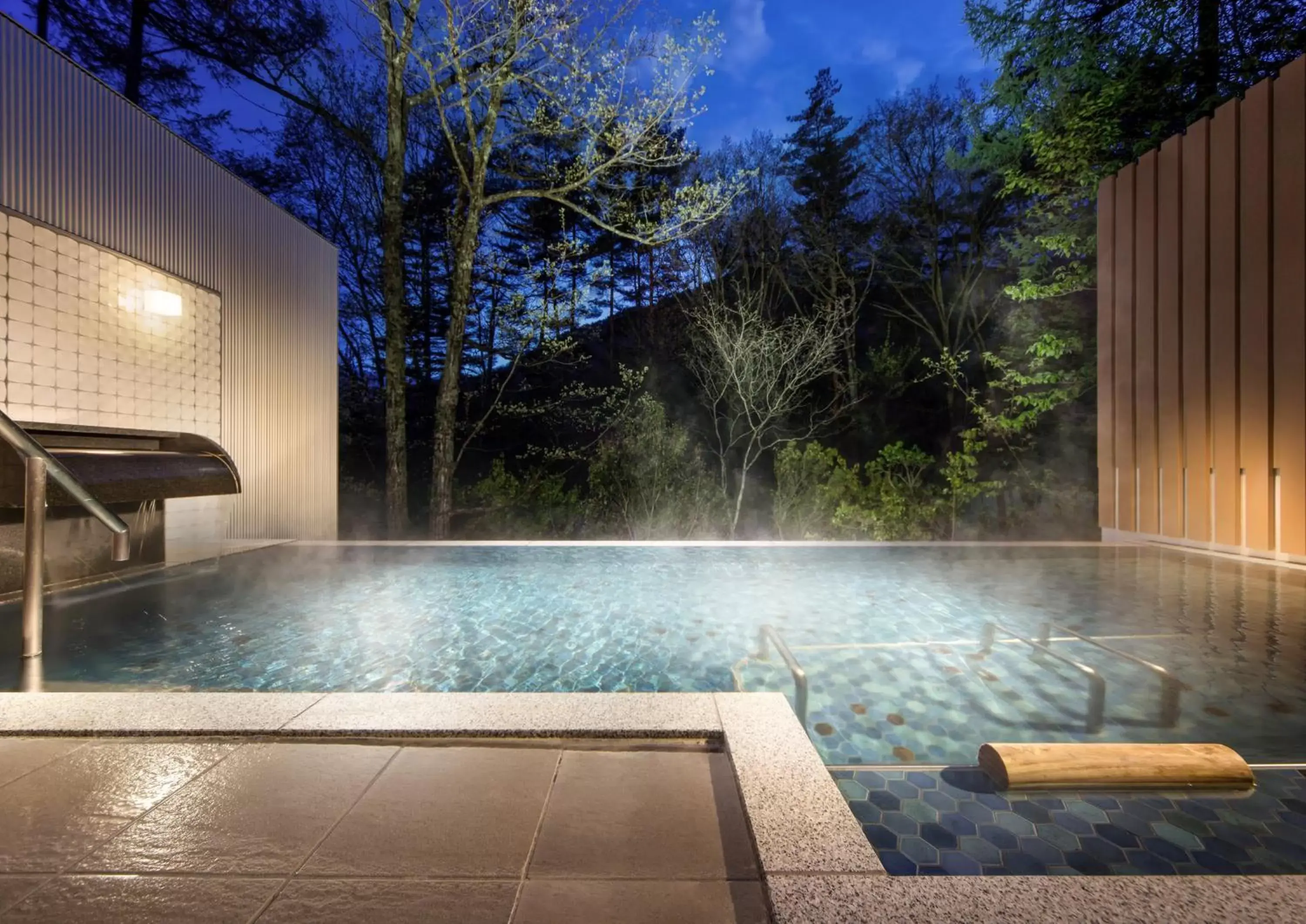 Hot Spring Bath, Swimming Pool in Holiday Inn Resort Shinano-Omachi Kuroyon, an IHG Hotel