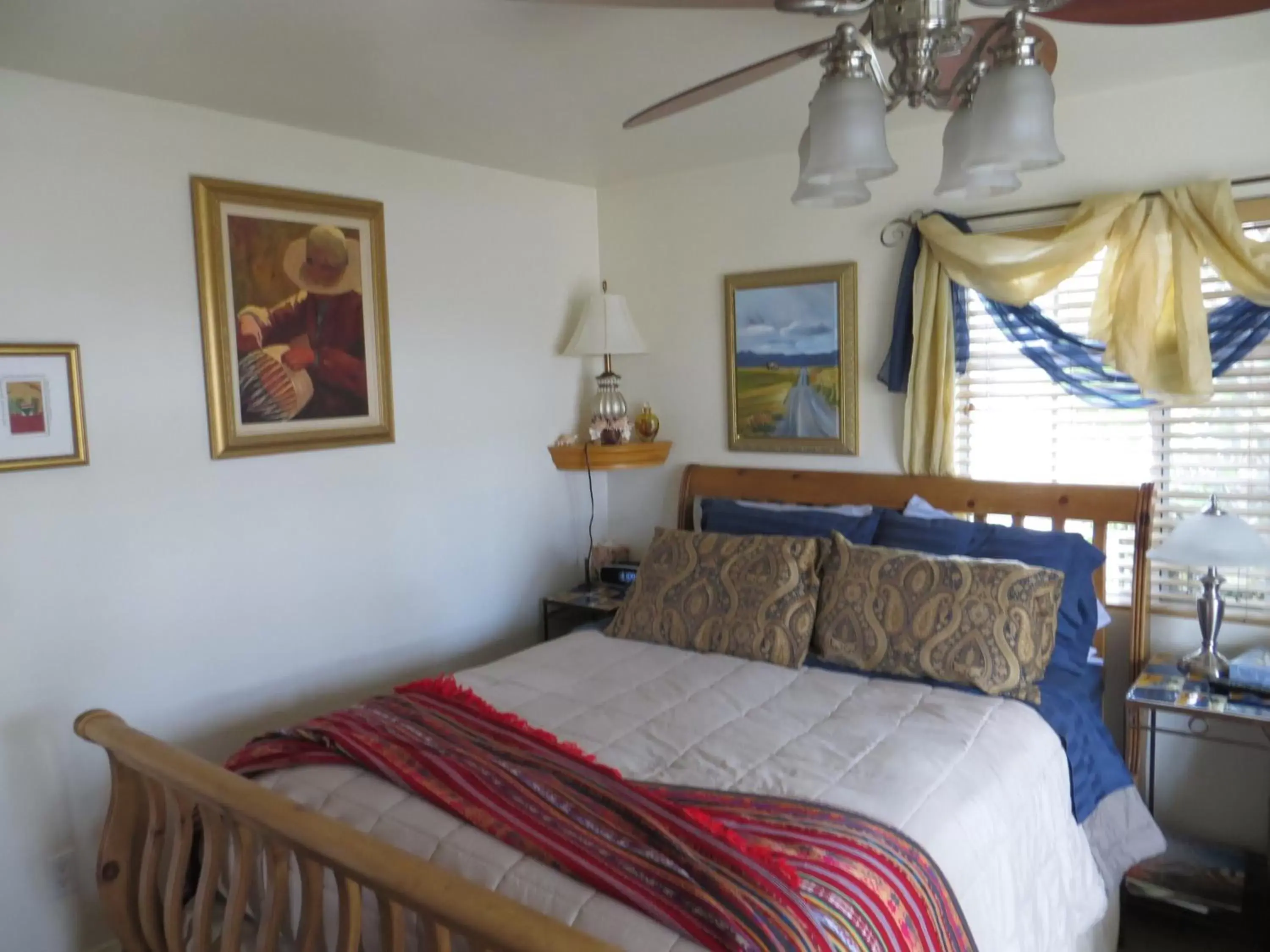 Bed in Always Inn San Clemente Bed & Breakfast by Elevate Rooms