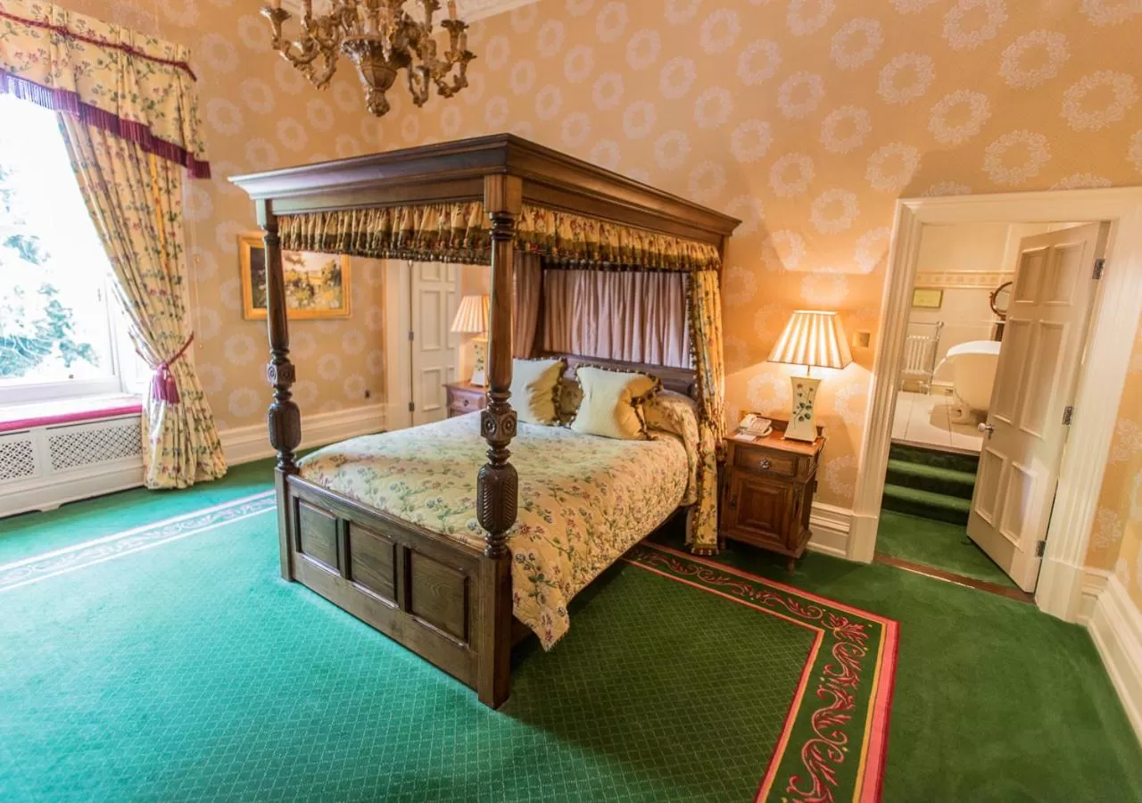 Bedroom, Bed in Kilworth House Hotel and Theatre
