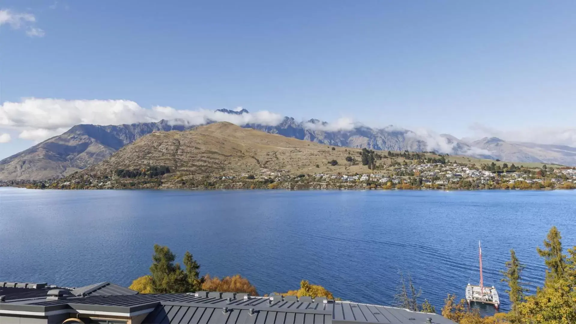 Restaurant/places to eat in Oaks Queenstown Shores Resort